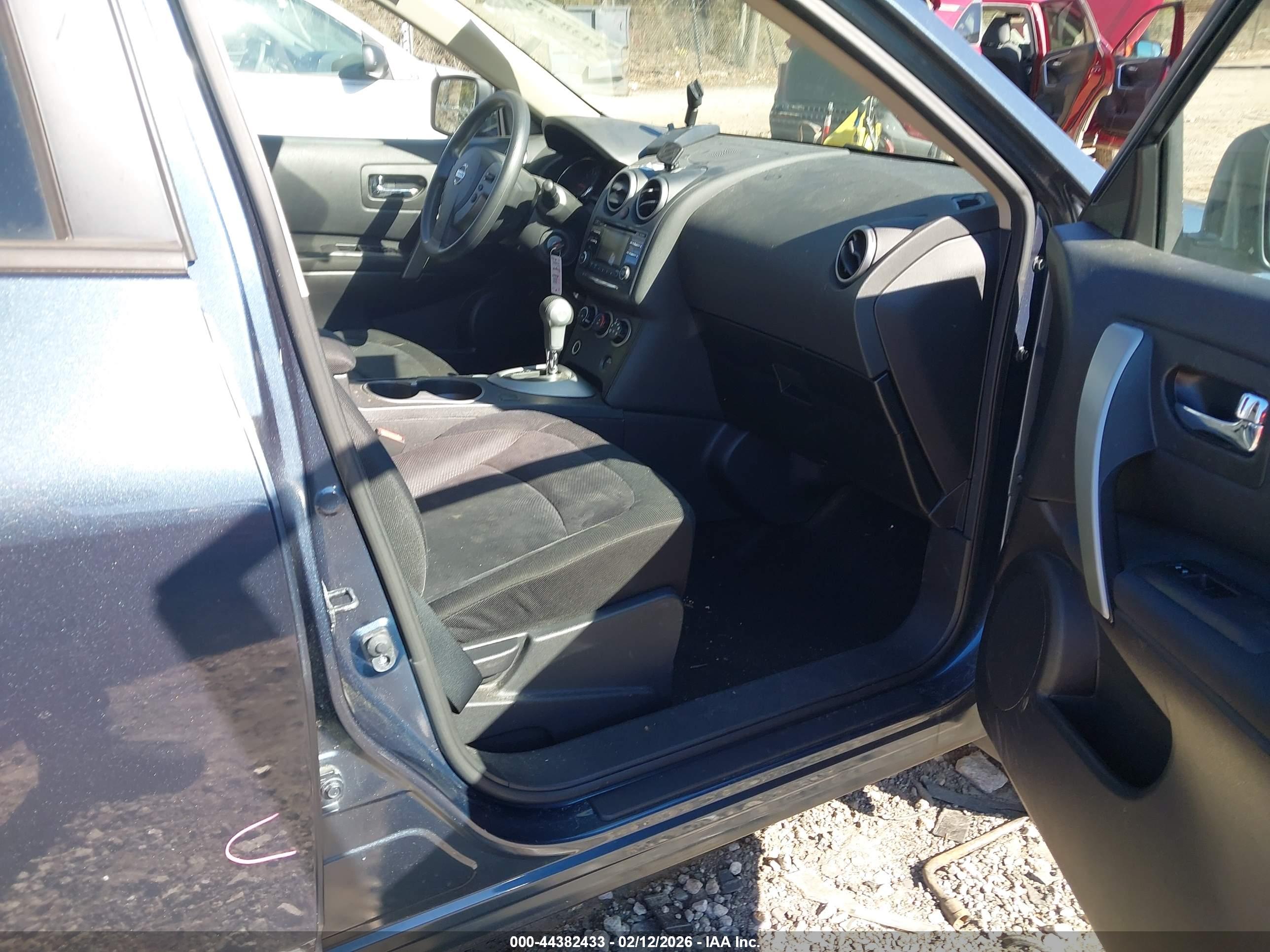 NISSAN ROGUE image 5