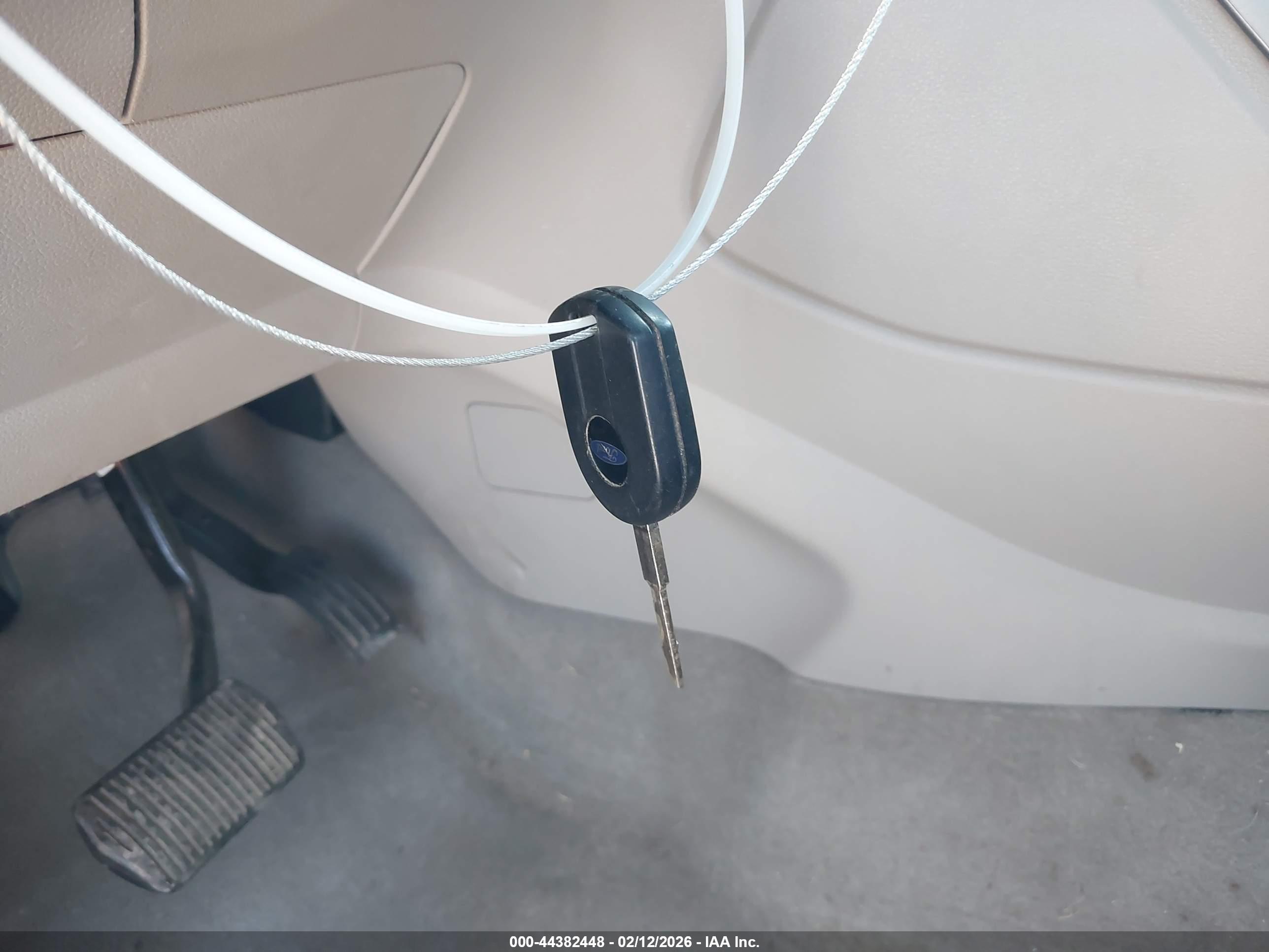 FORD ESCAPE image 11
