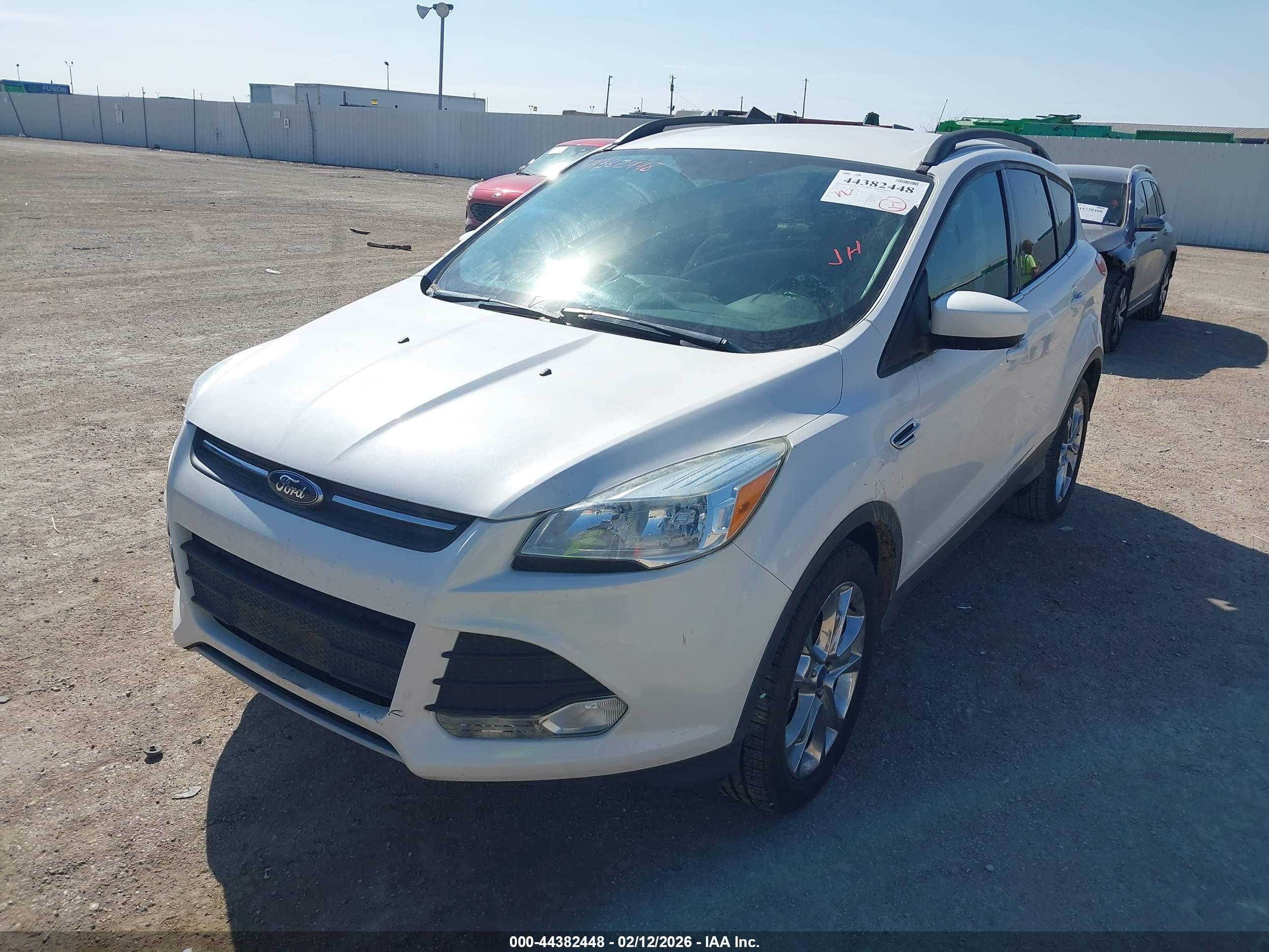 FORD ESCAPE image 2