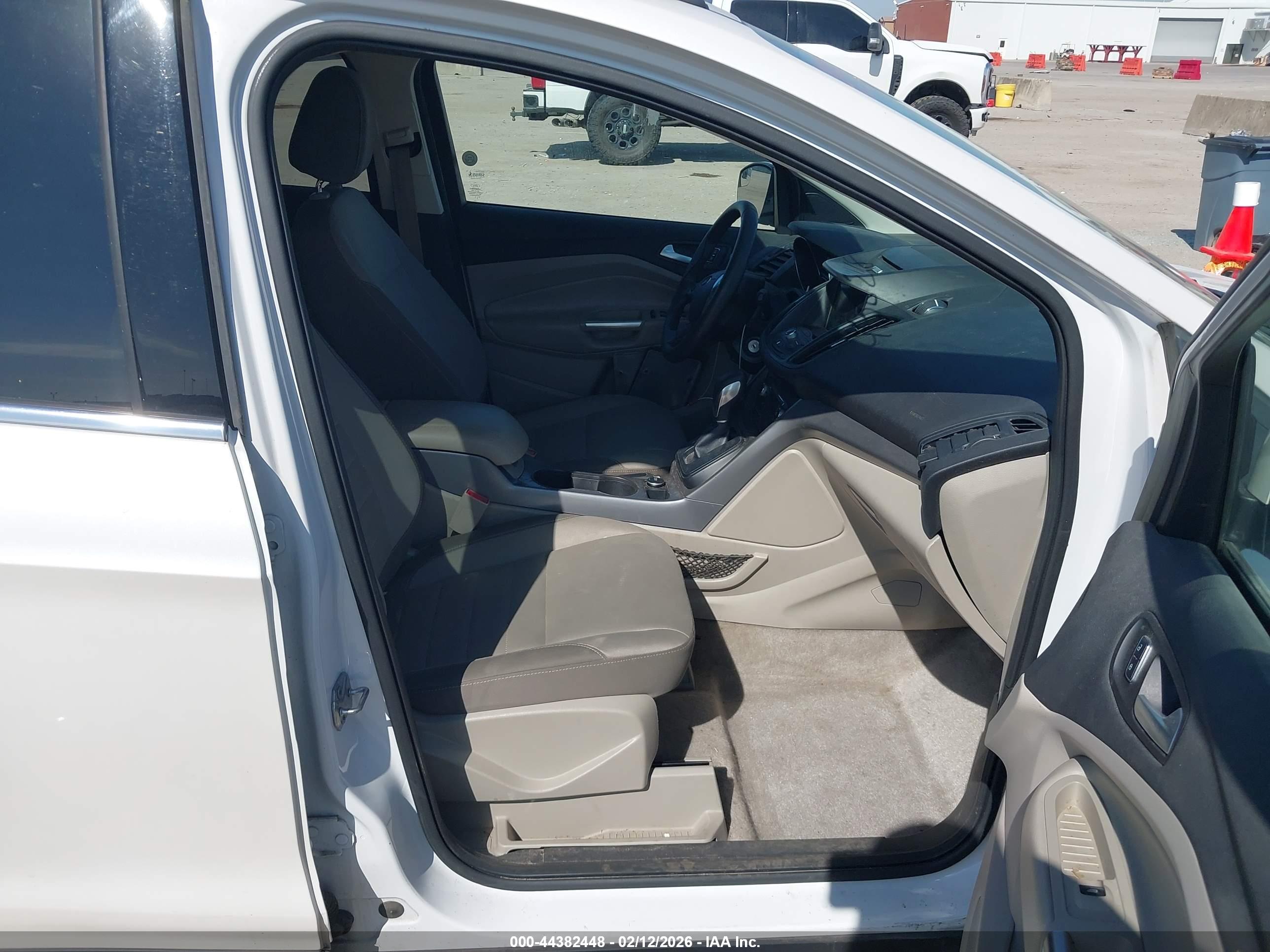 FORD ESCAPE image 5
