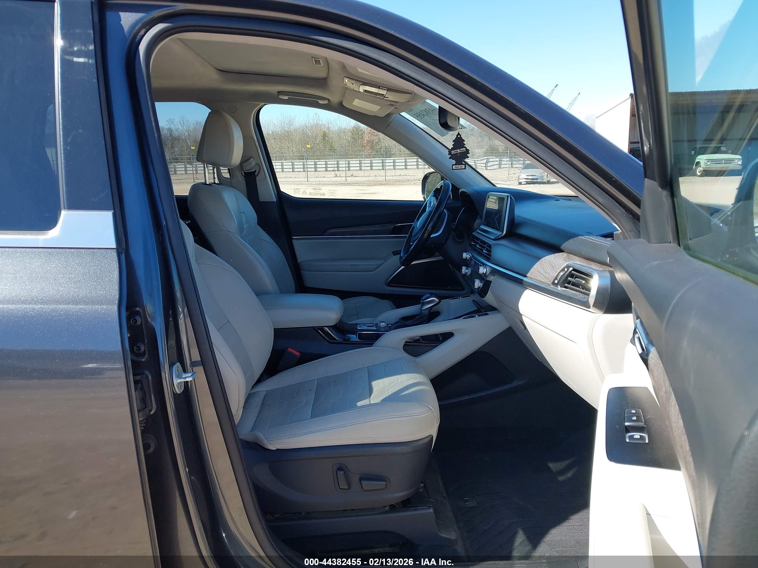 KIA TELLURIDE image 5