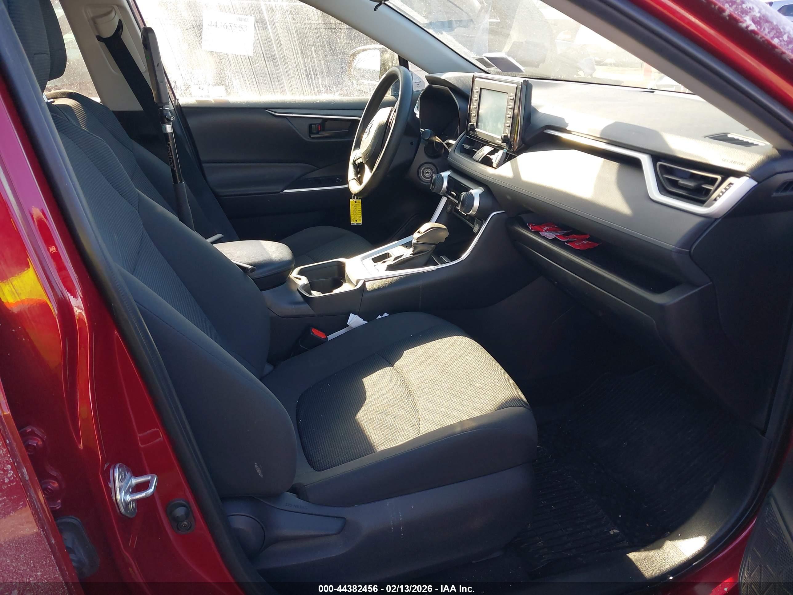 TOYOTA RAV4 image 5
