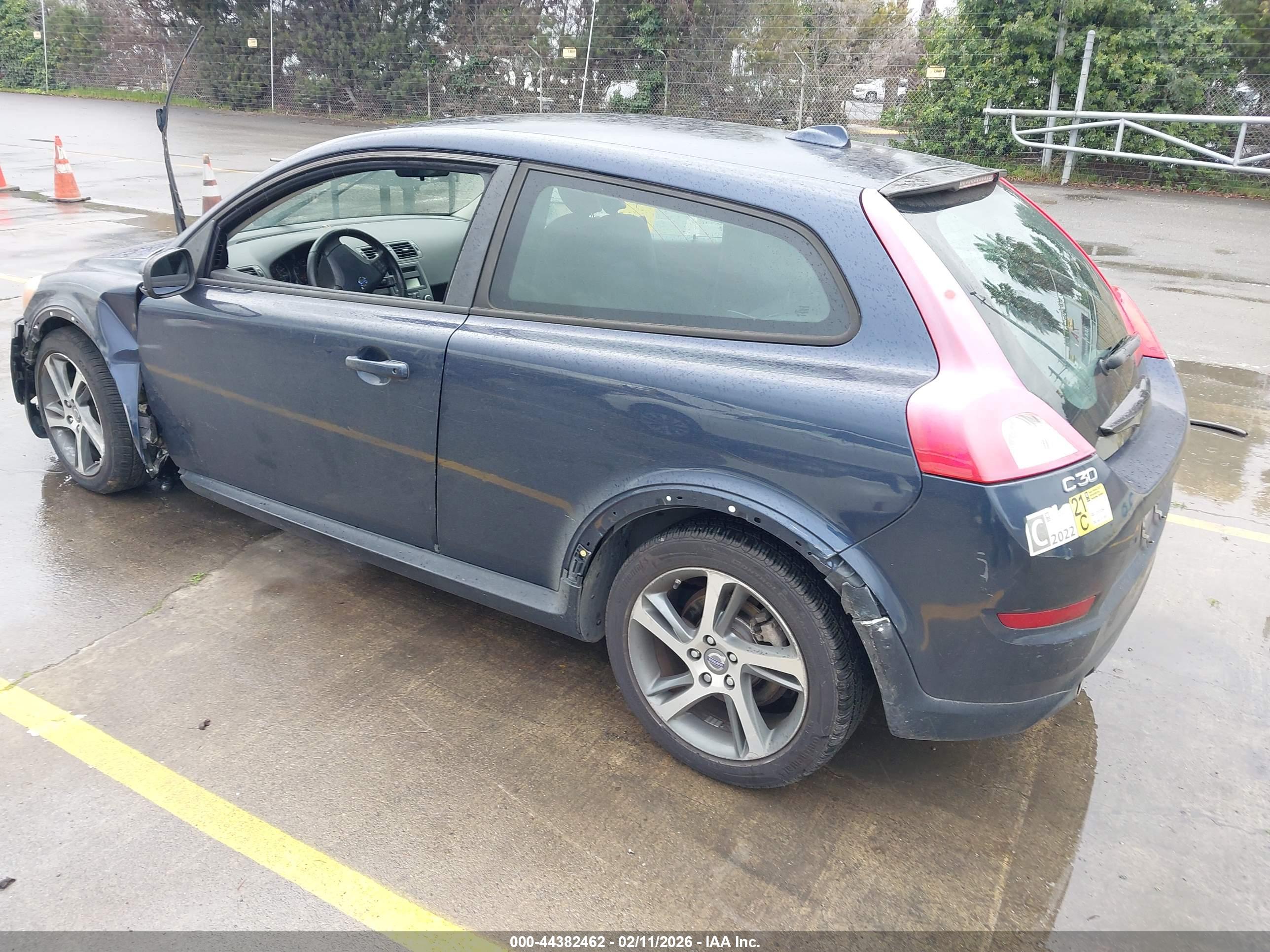 VOLVO C30 image 3