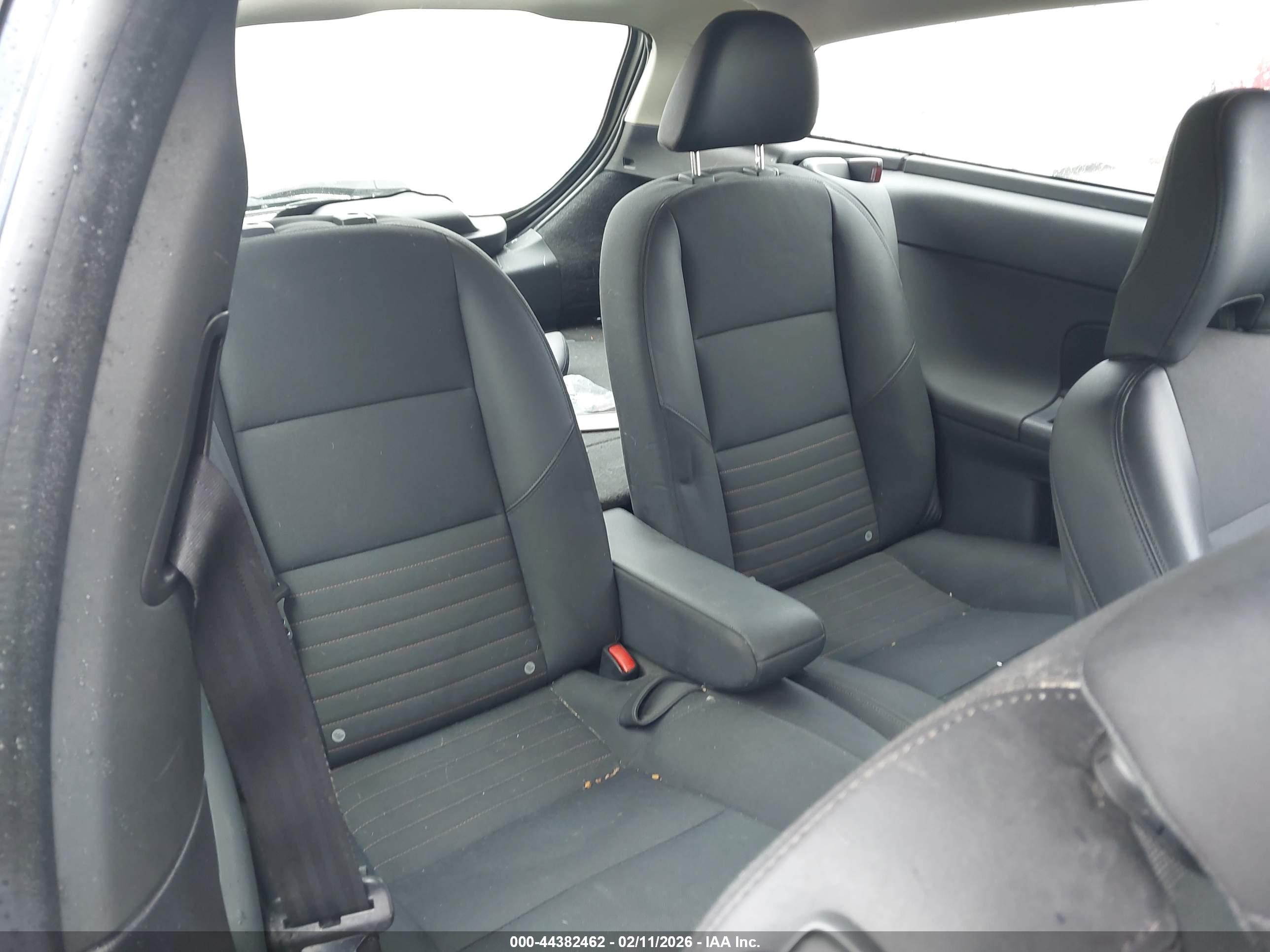 VOLVO C30 image 8