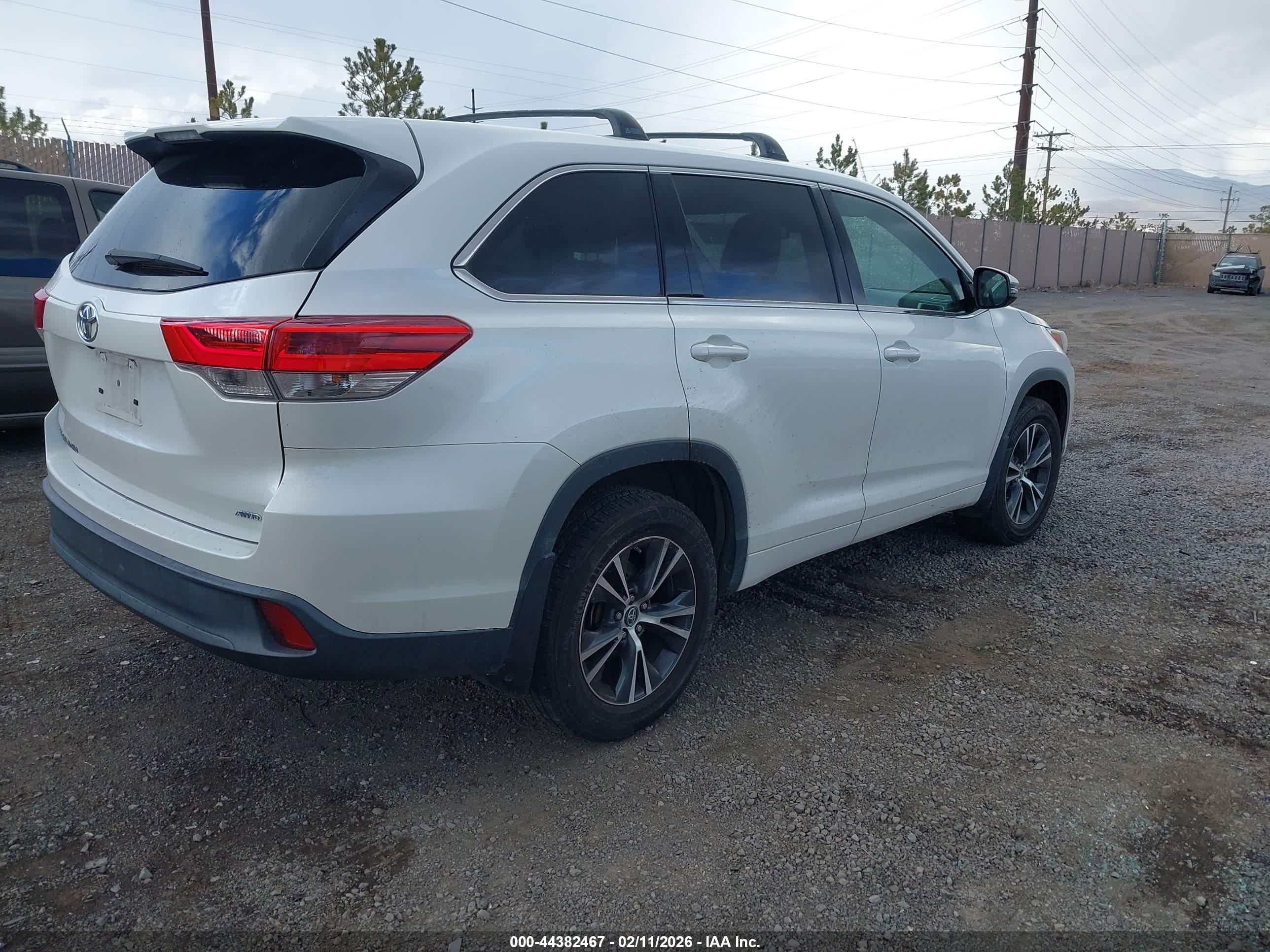 TOYOTA HIGHLANDER image 4