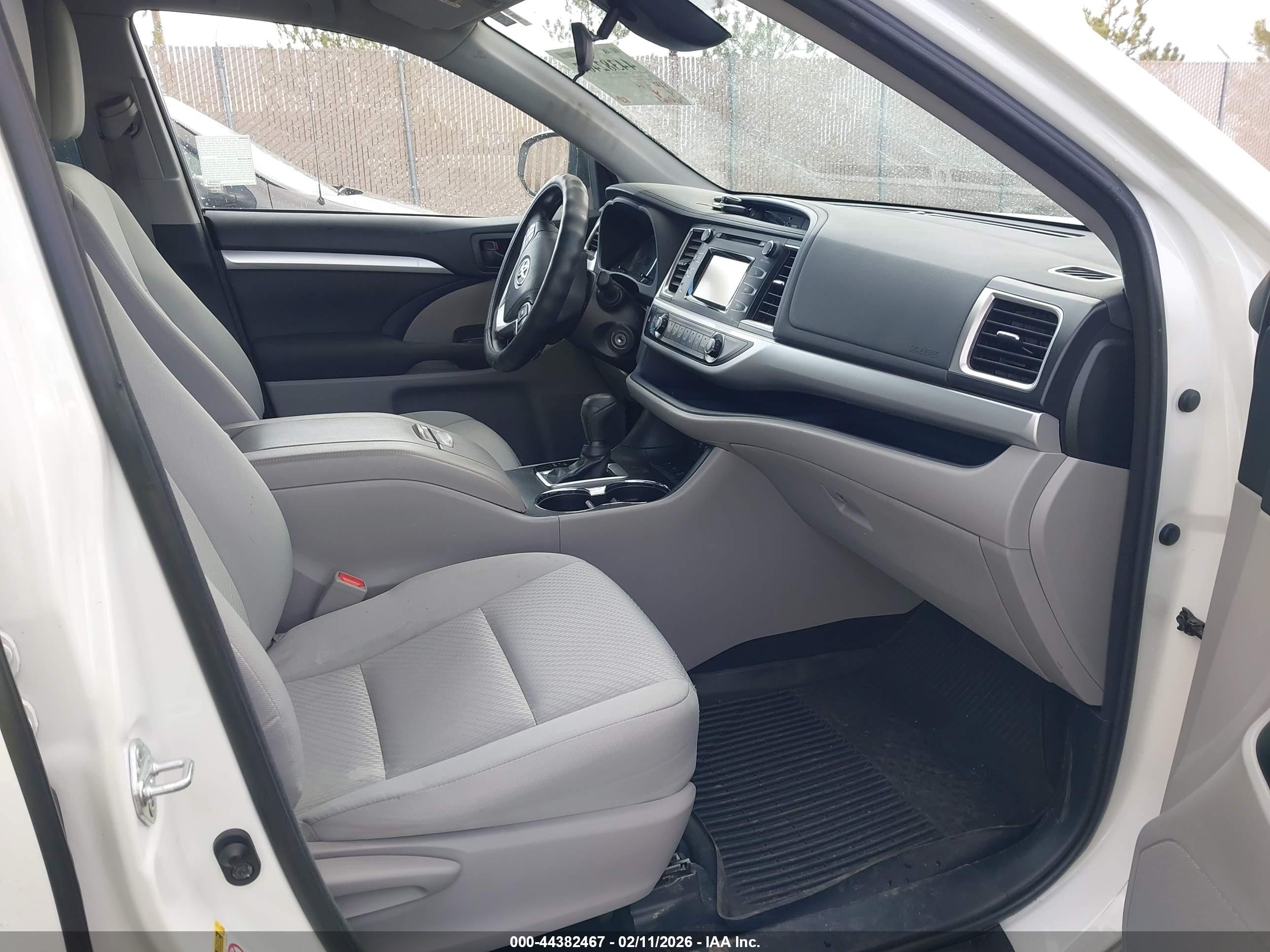 TOYOTA HIGHLANDER image 5