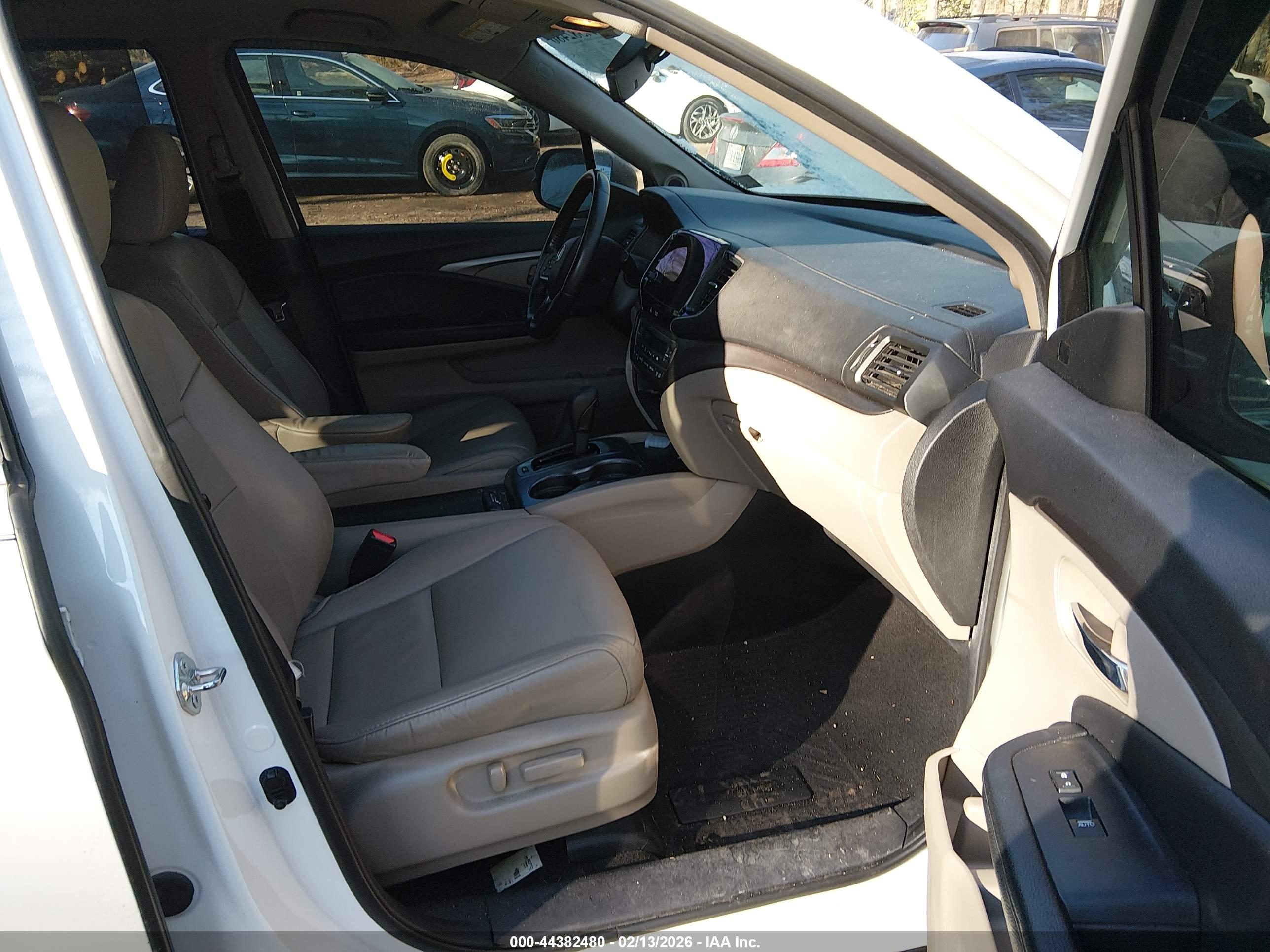 HONDA PILOT image 5
