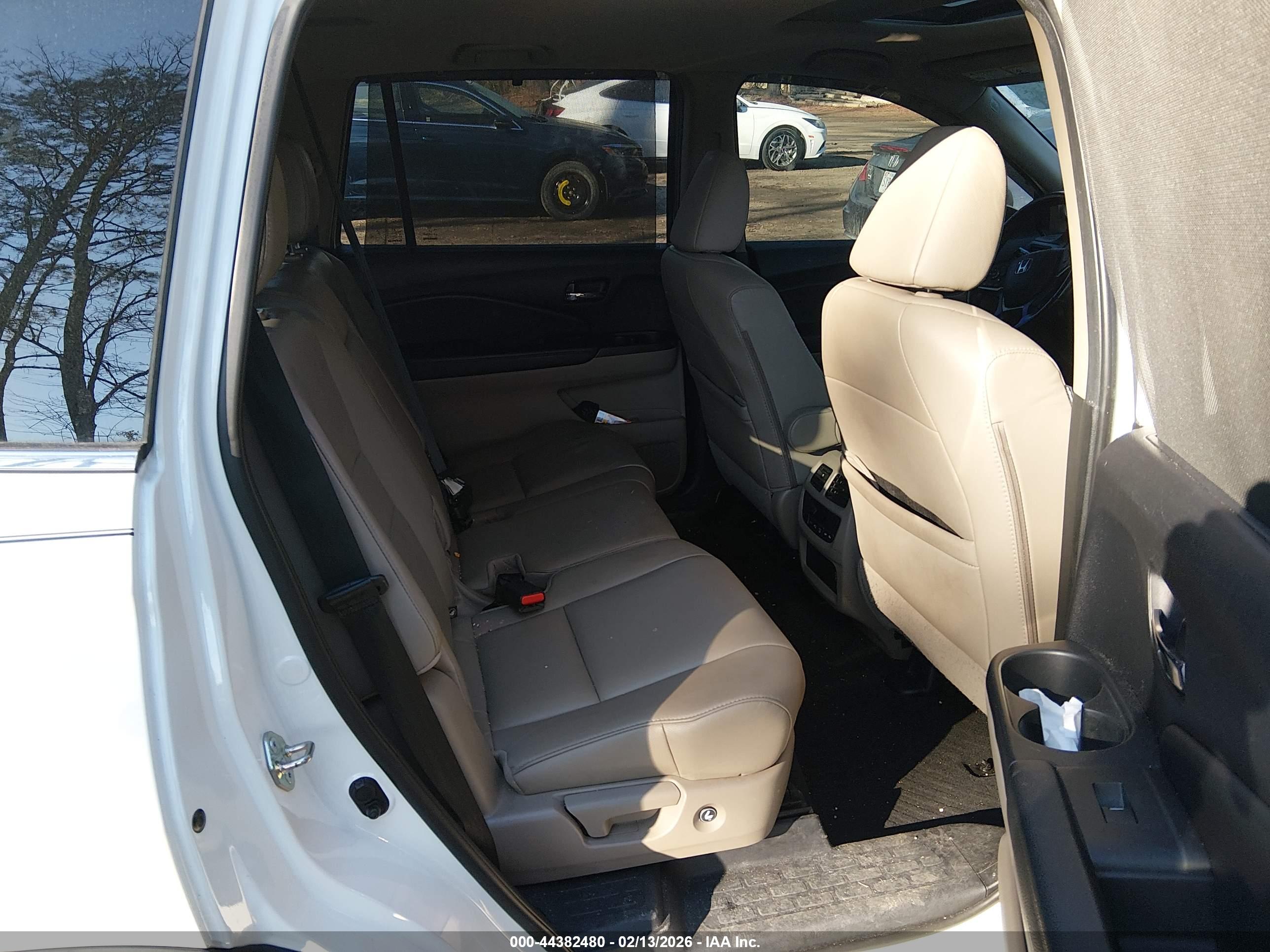 HONDA PILOT image 8