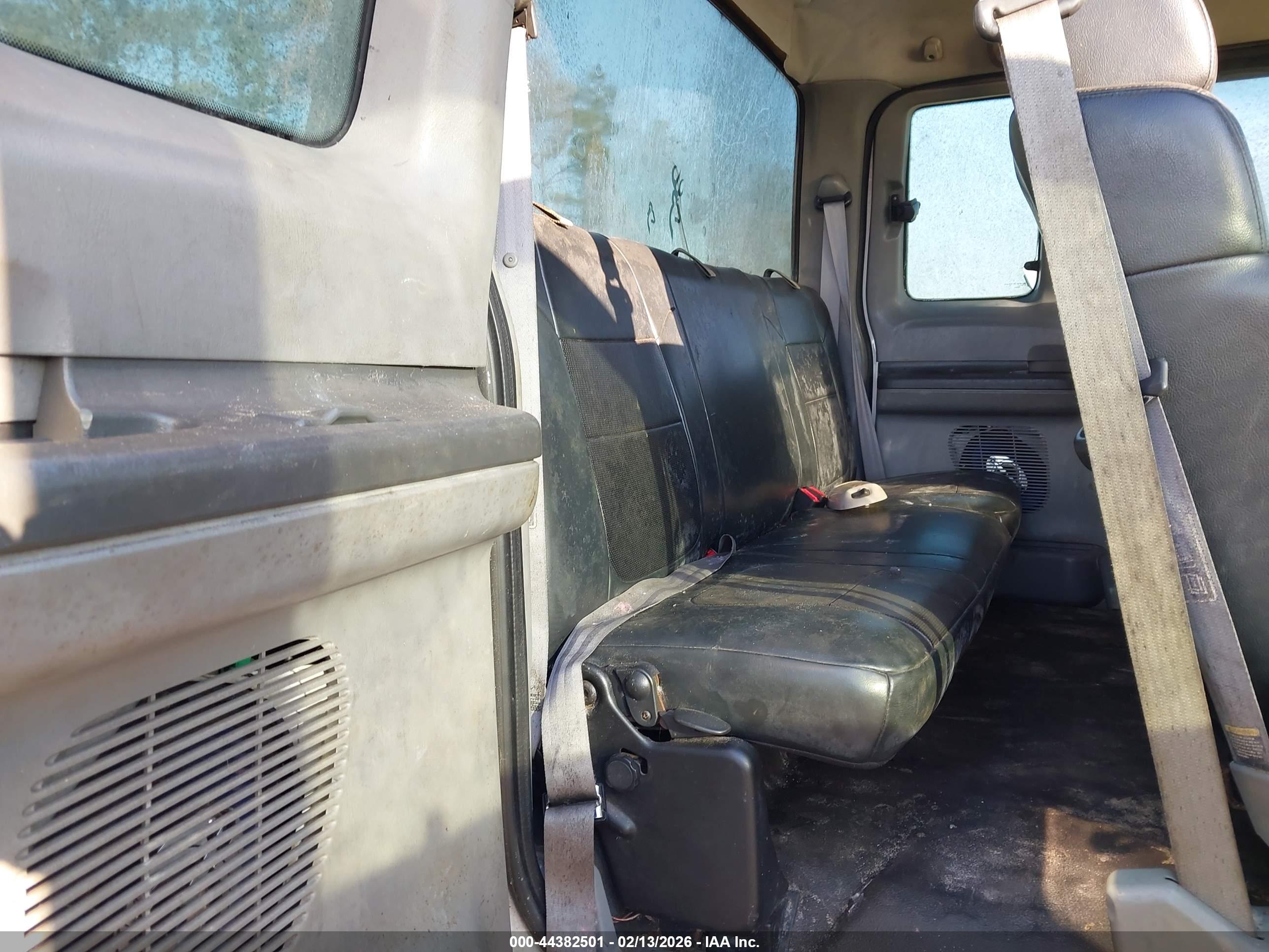 FORD F-250 image 8