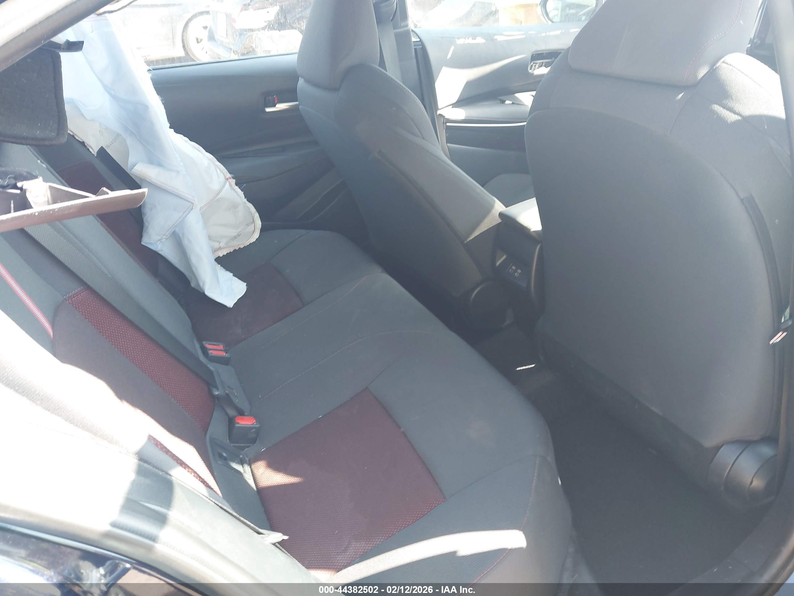 TOYOTA COROLLA image 8