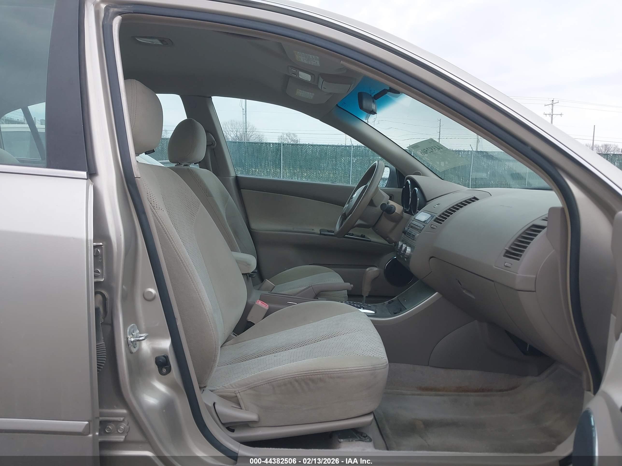 NISSAN ALTIMA image 5