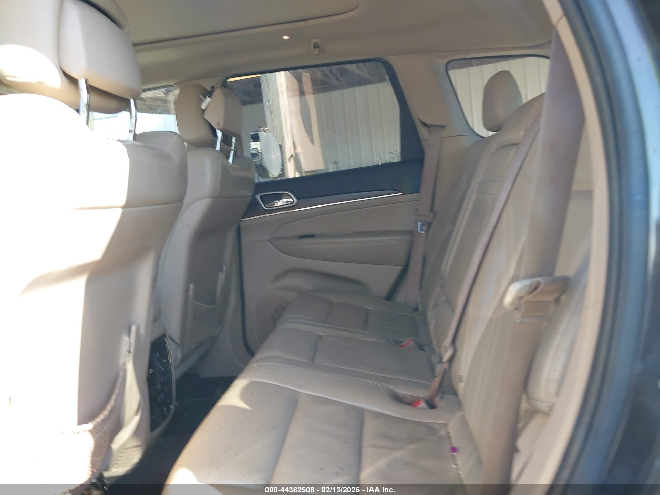 JEEP GRAND image 8