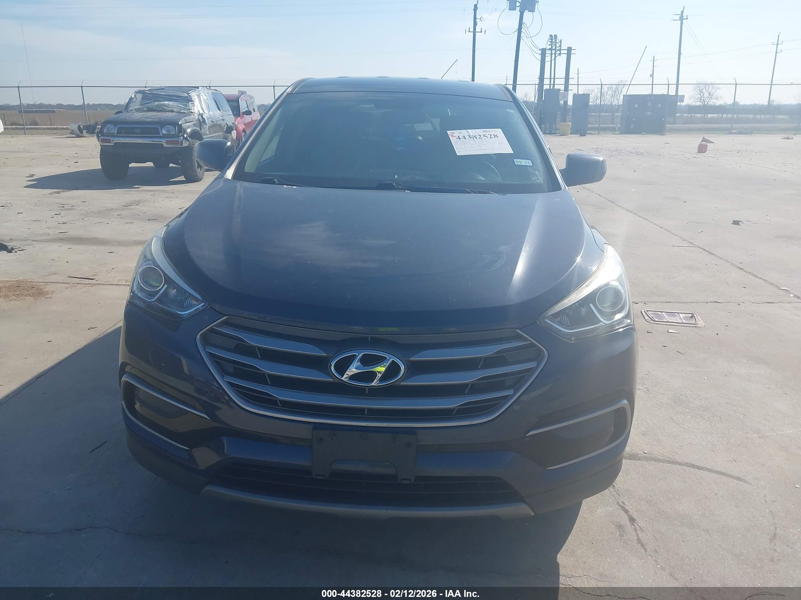 HYUNDAI SANTA image 6