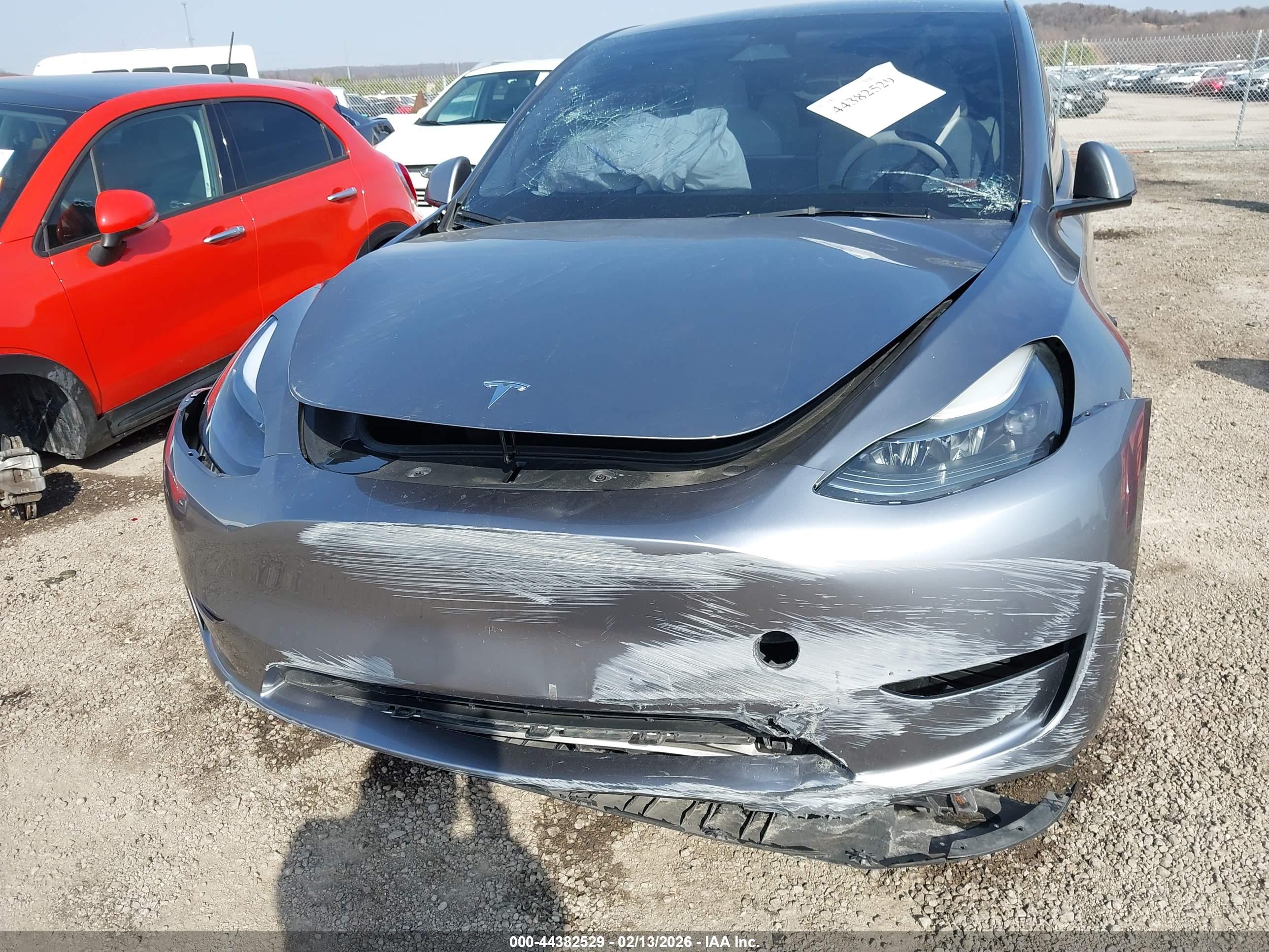 TESLA MODEL image 6