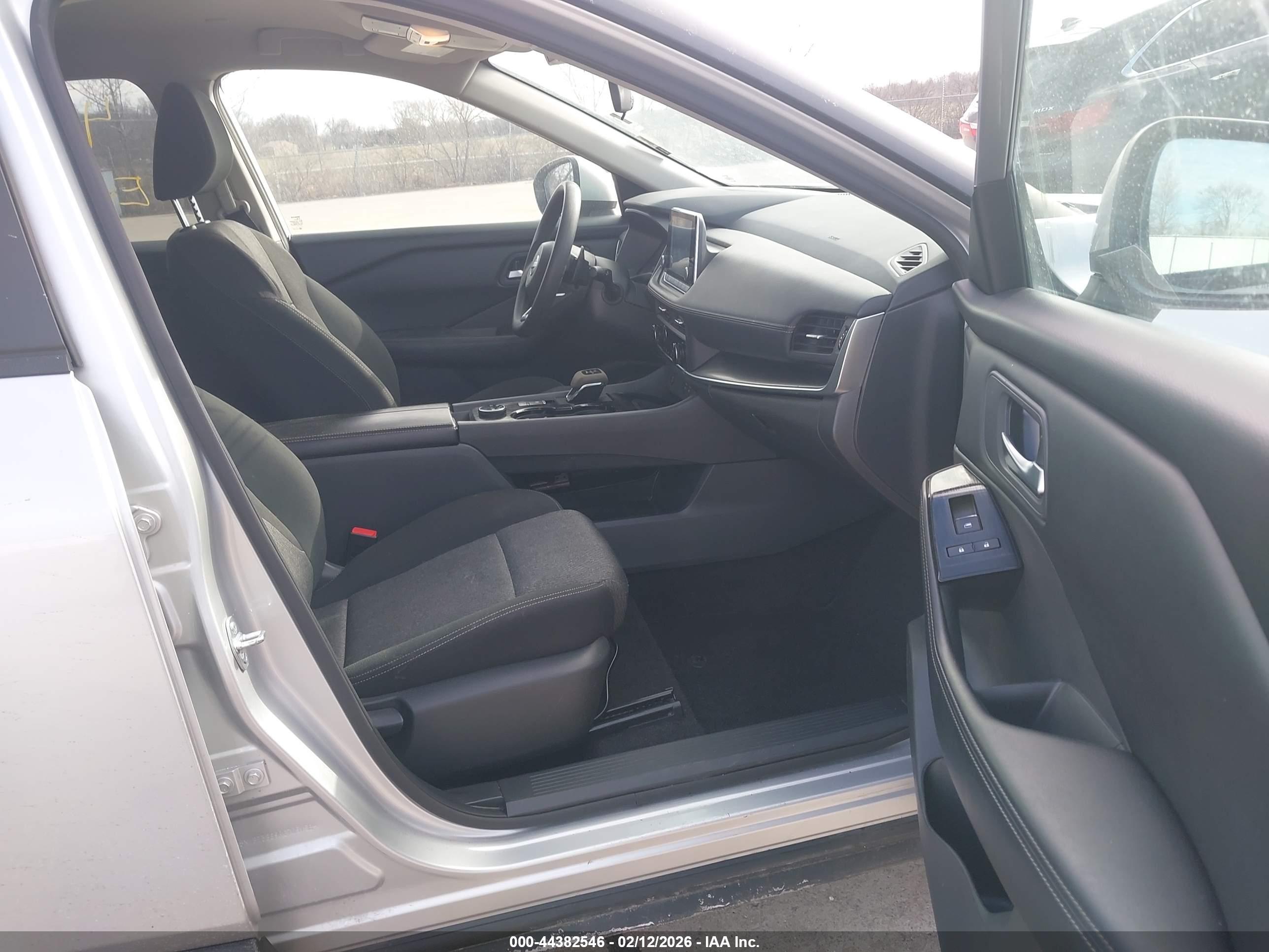 NISSAN ROGUE image 5