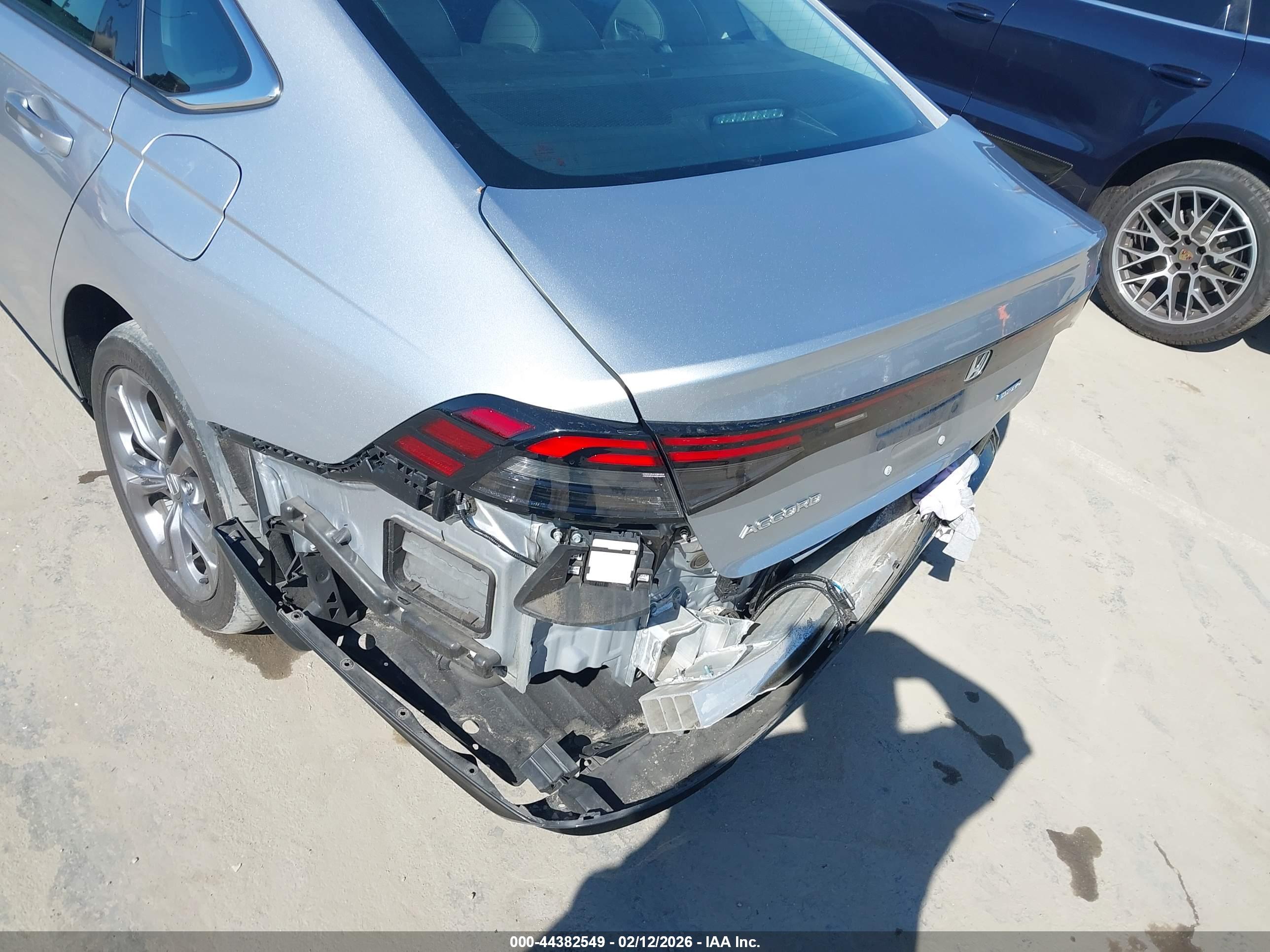 HONDA ACCORD image 6