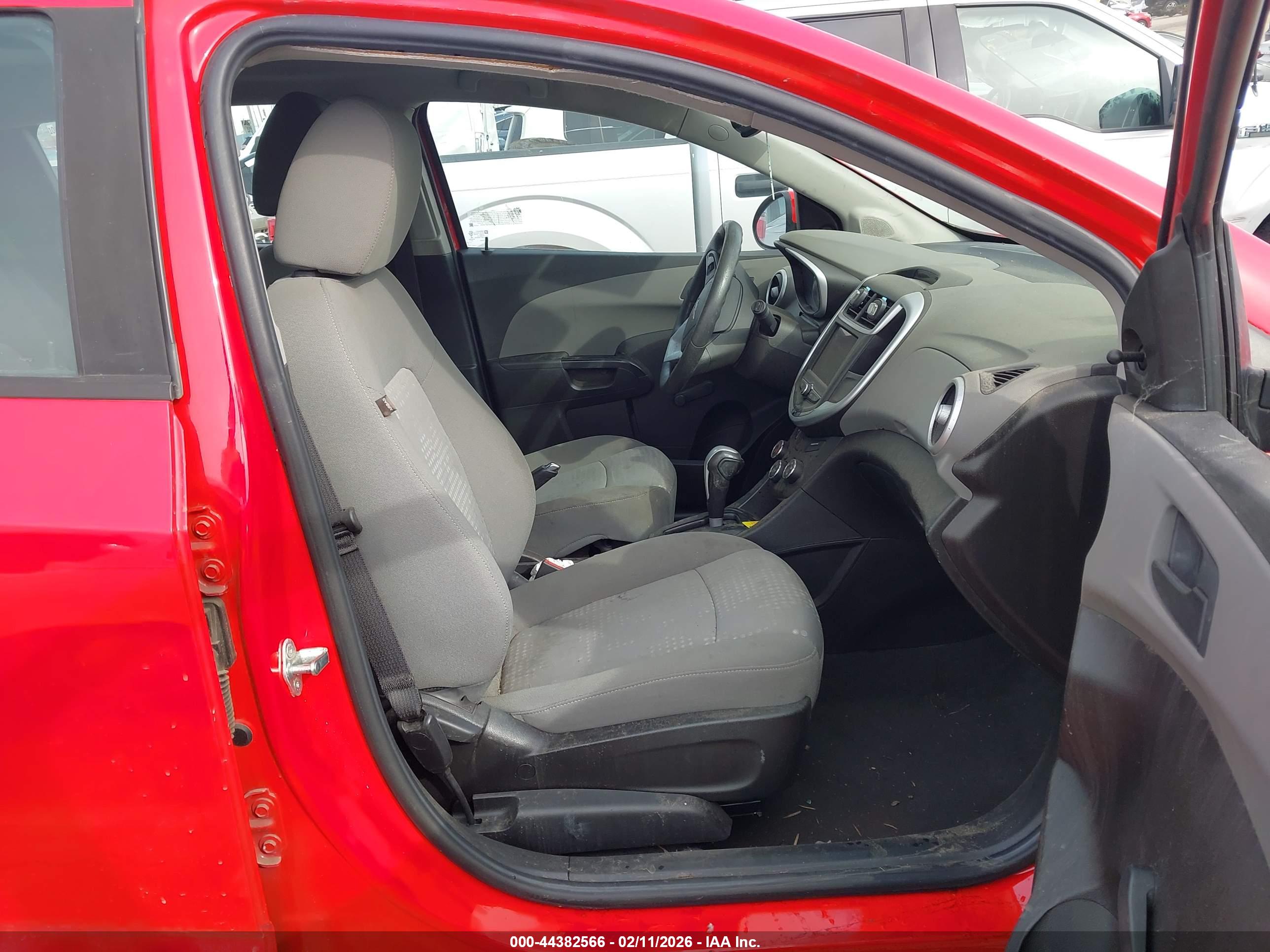 CHEVROLET SONIC image 5