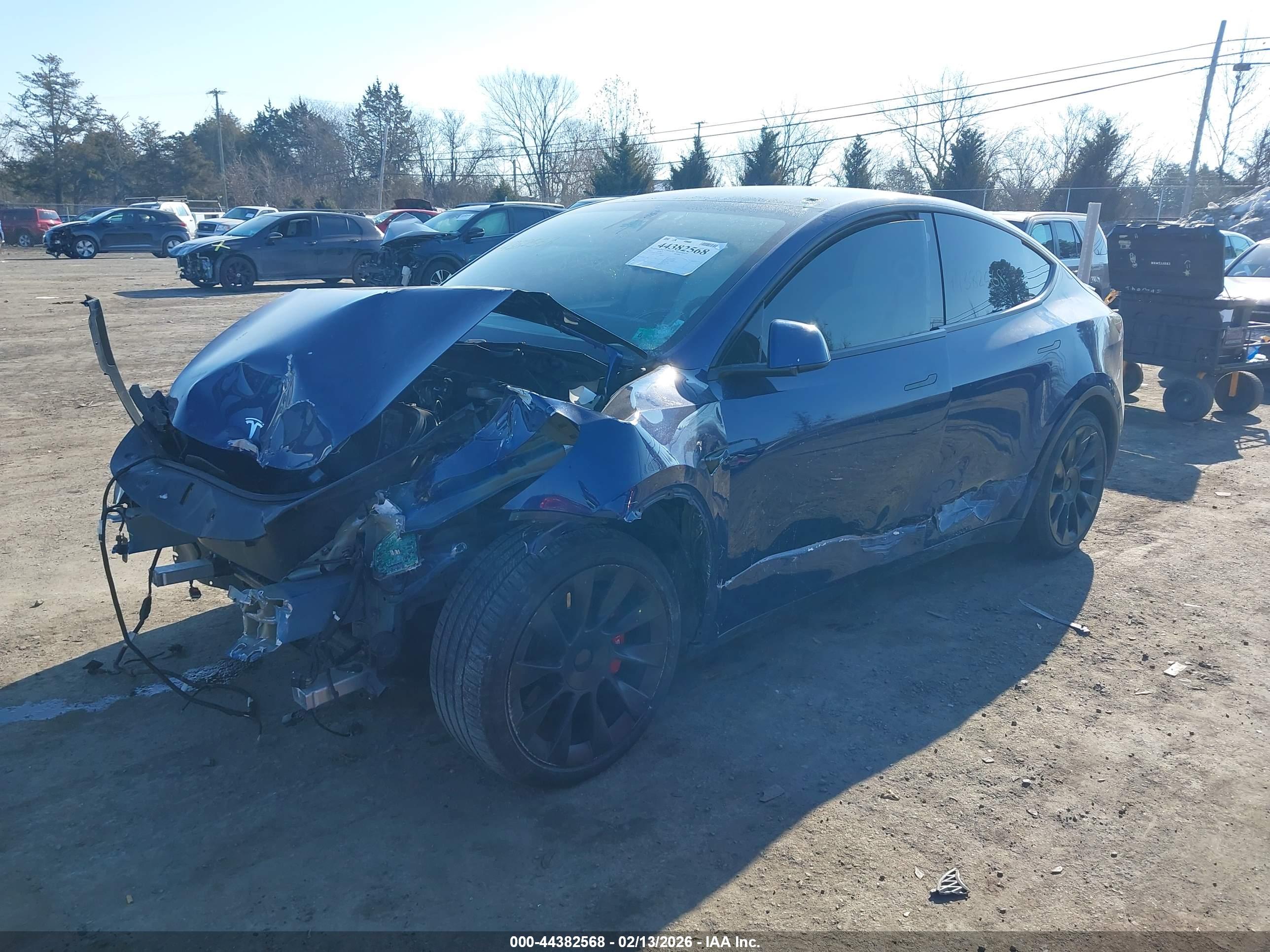 TESLA MODEL image 2