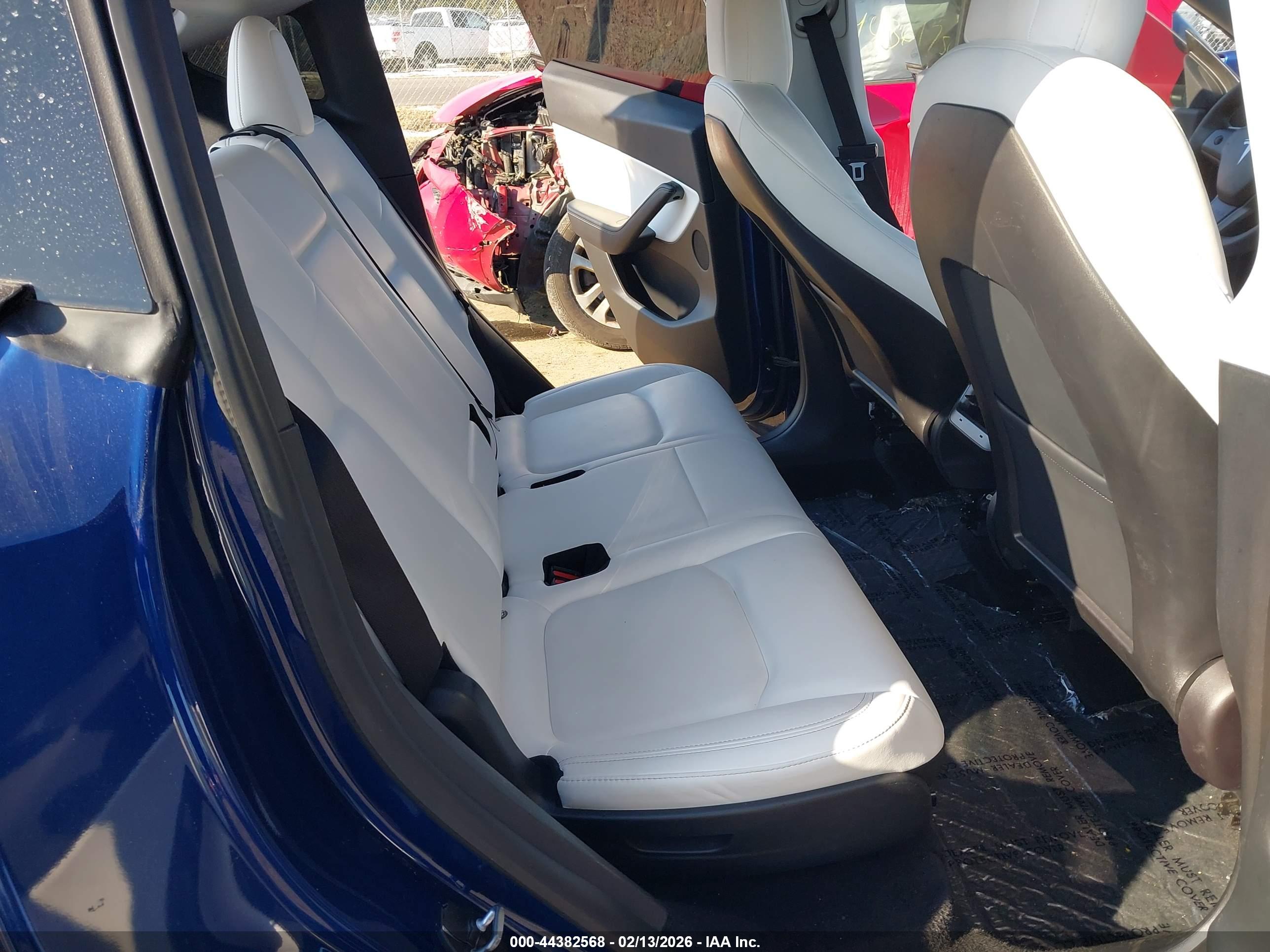 TESLA MODEL image 8