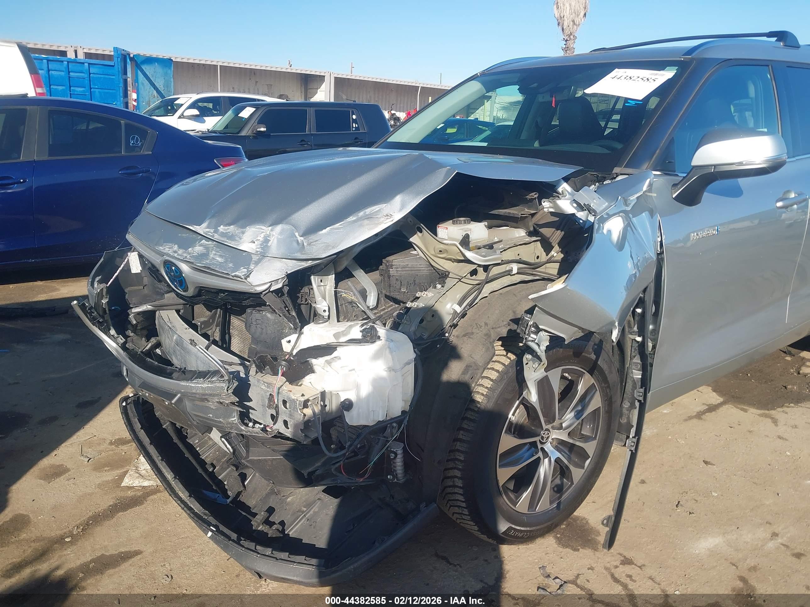 TOYOTA HIGHLANDER image 6