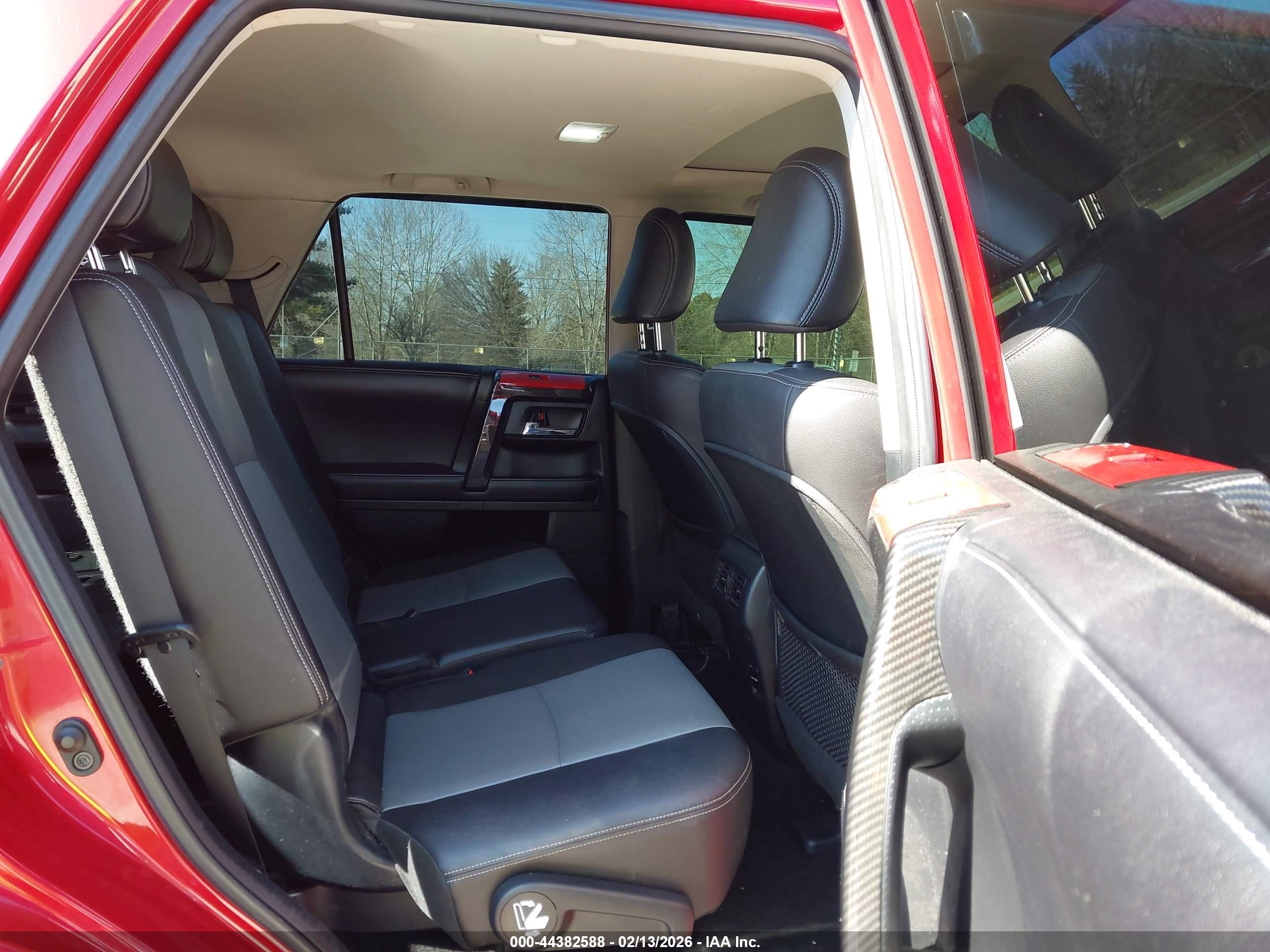 TOYOTA 4RUNNER image 8