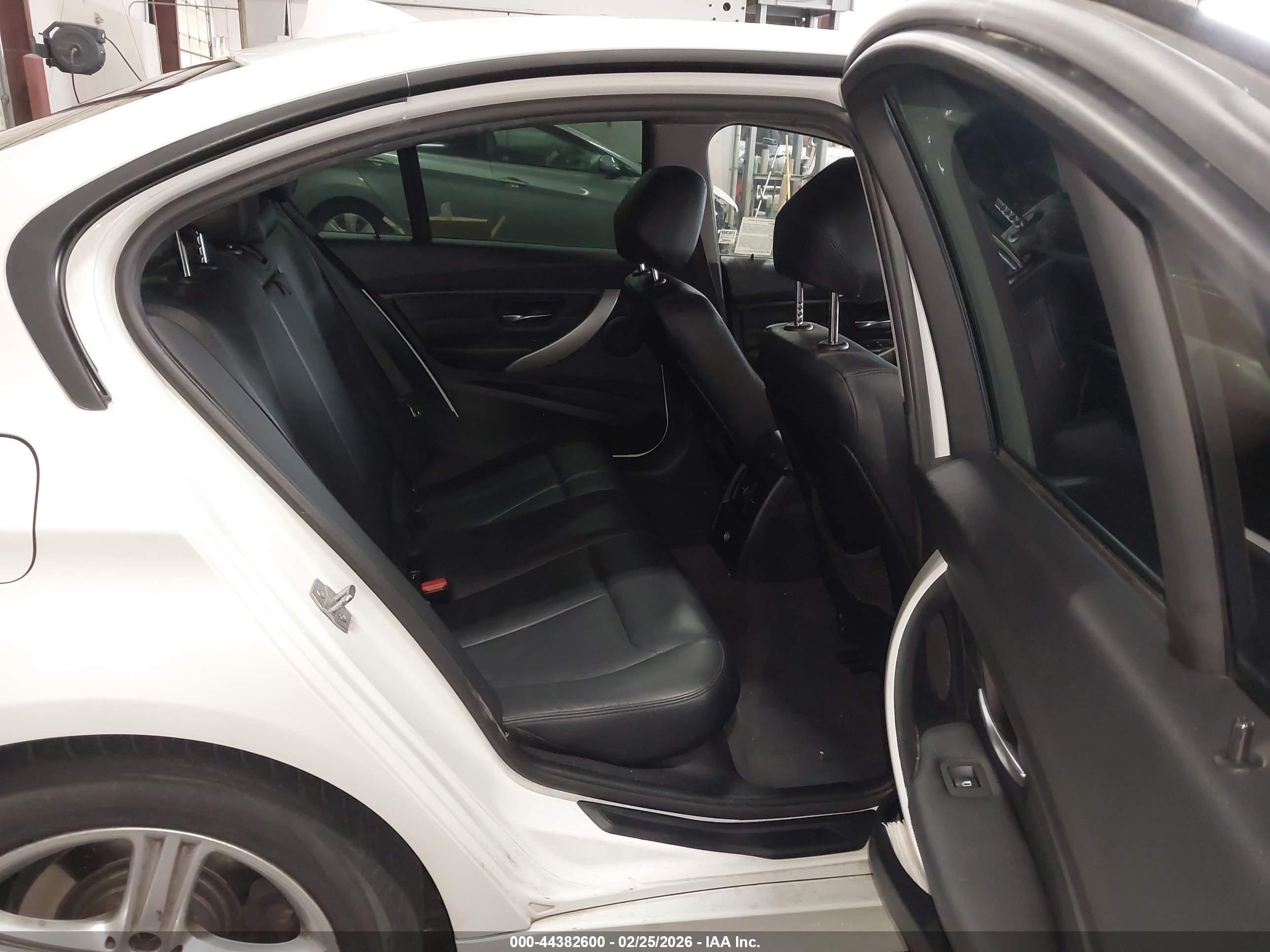 BMW 328I image 8