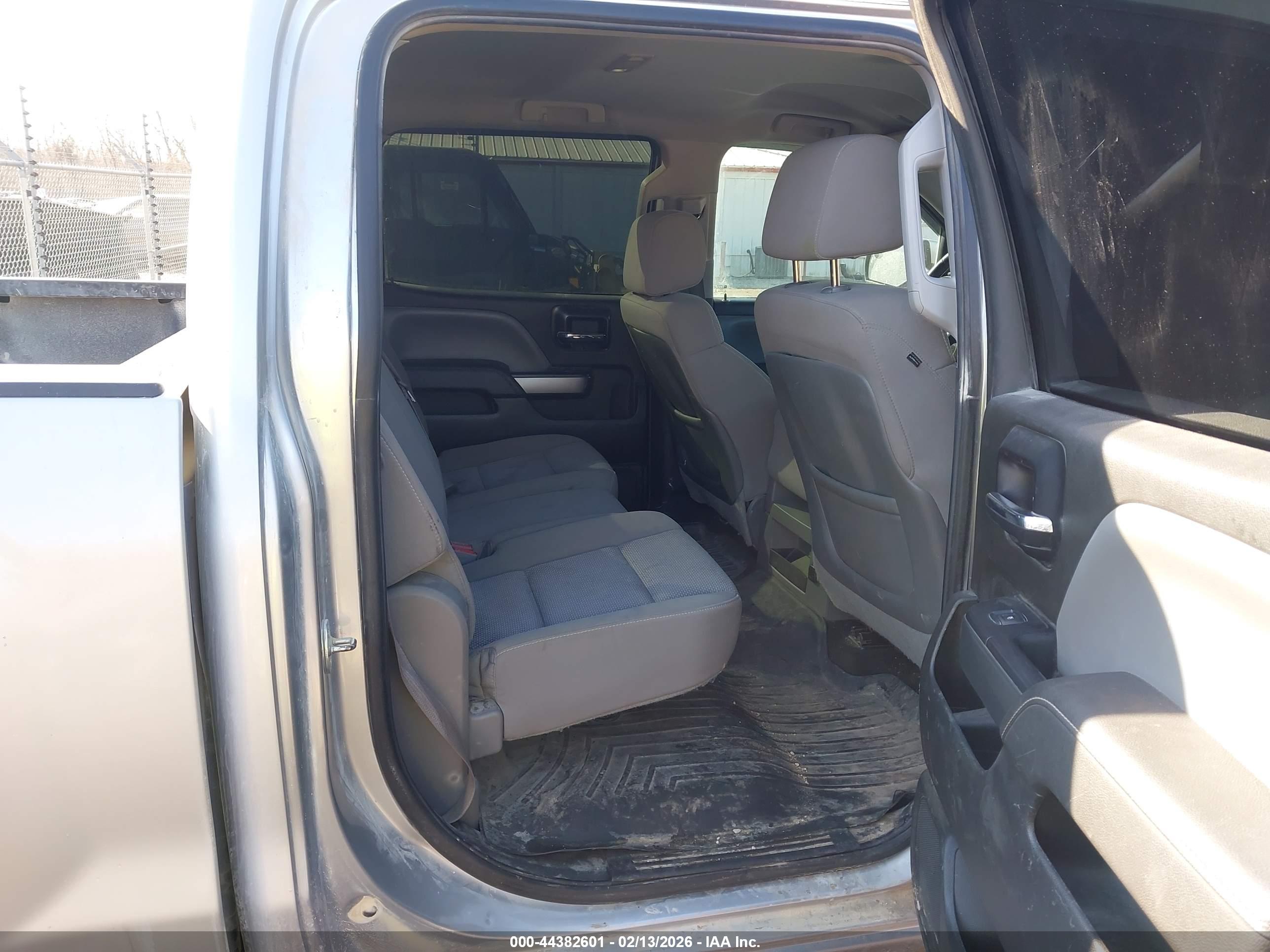 CHEVROLET SILVERADO image 8