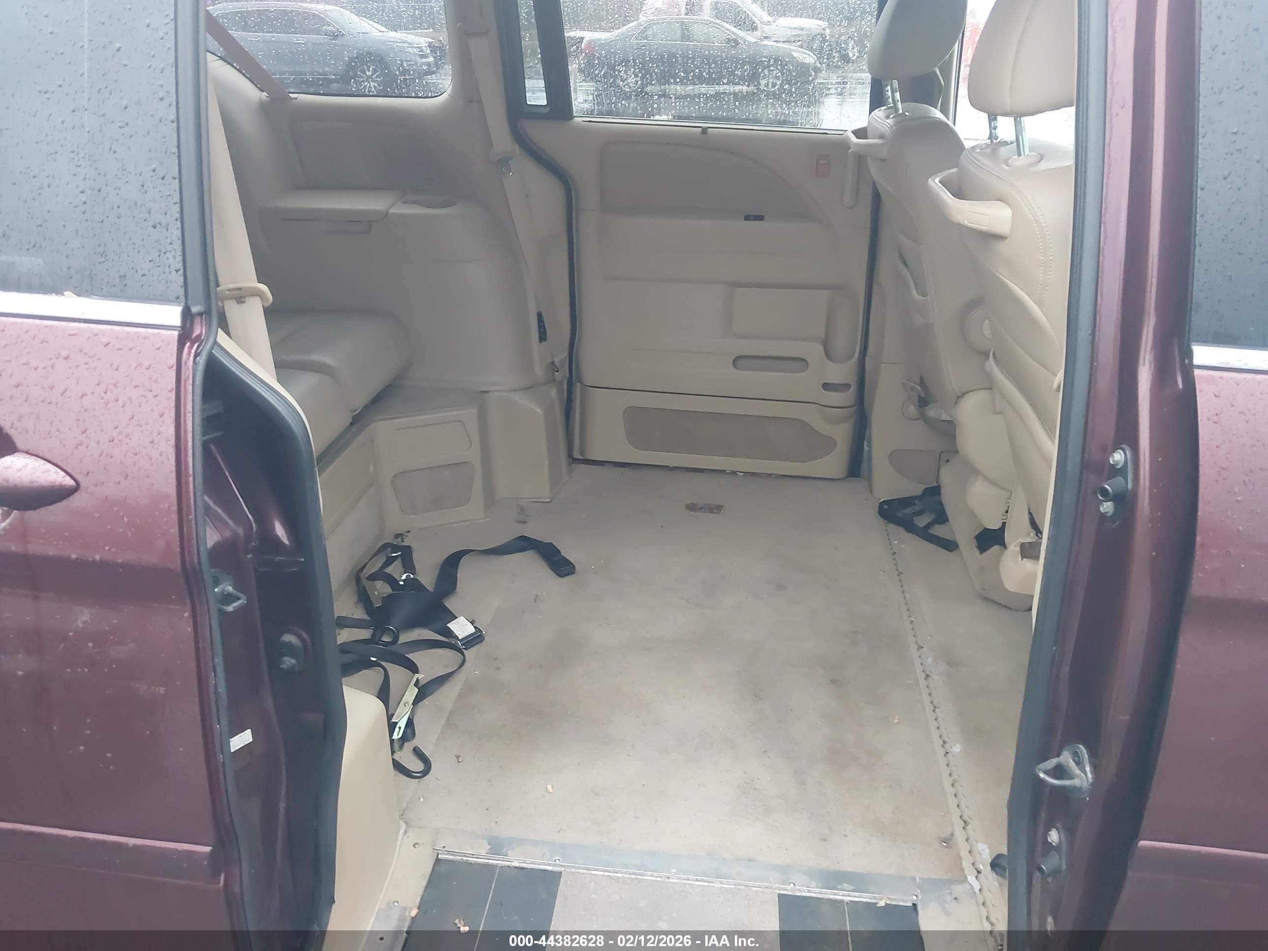 HONDA ODYSSEY image 8