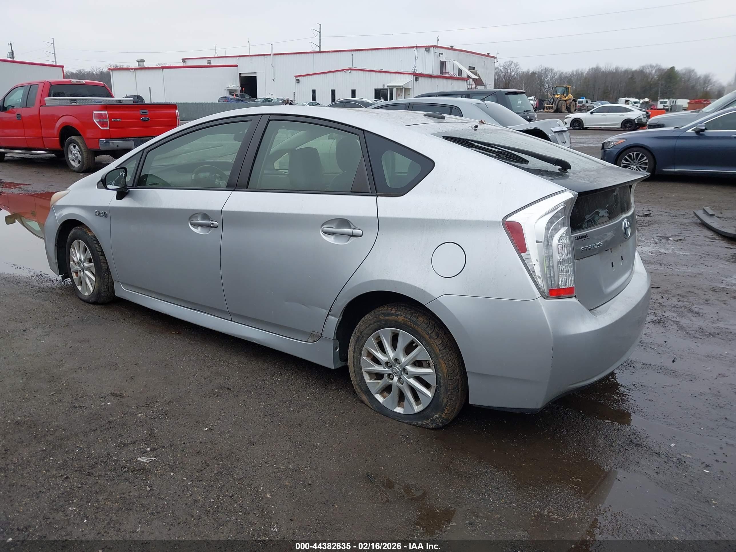 TOYOTA PRIUS image 3