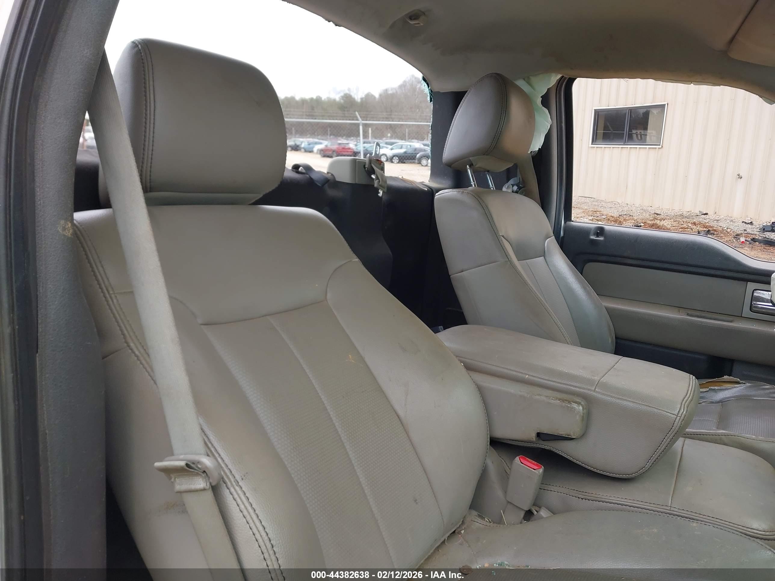 FORD F-150 image 8