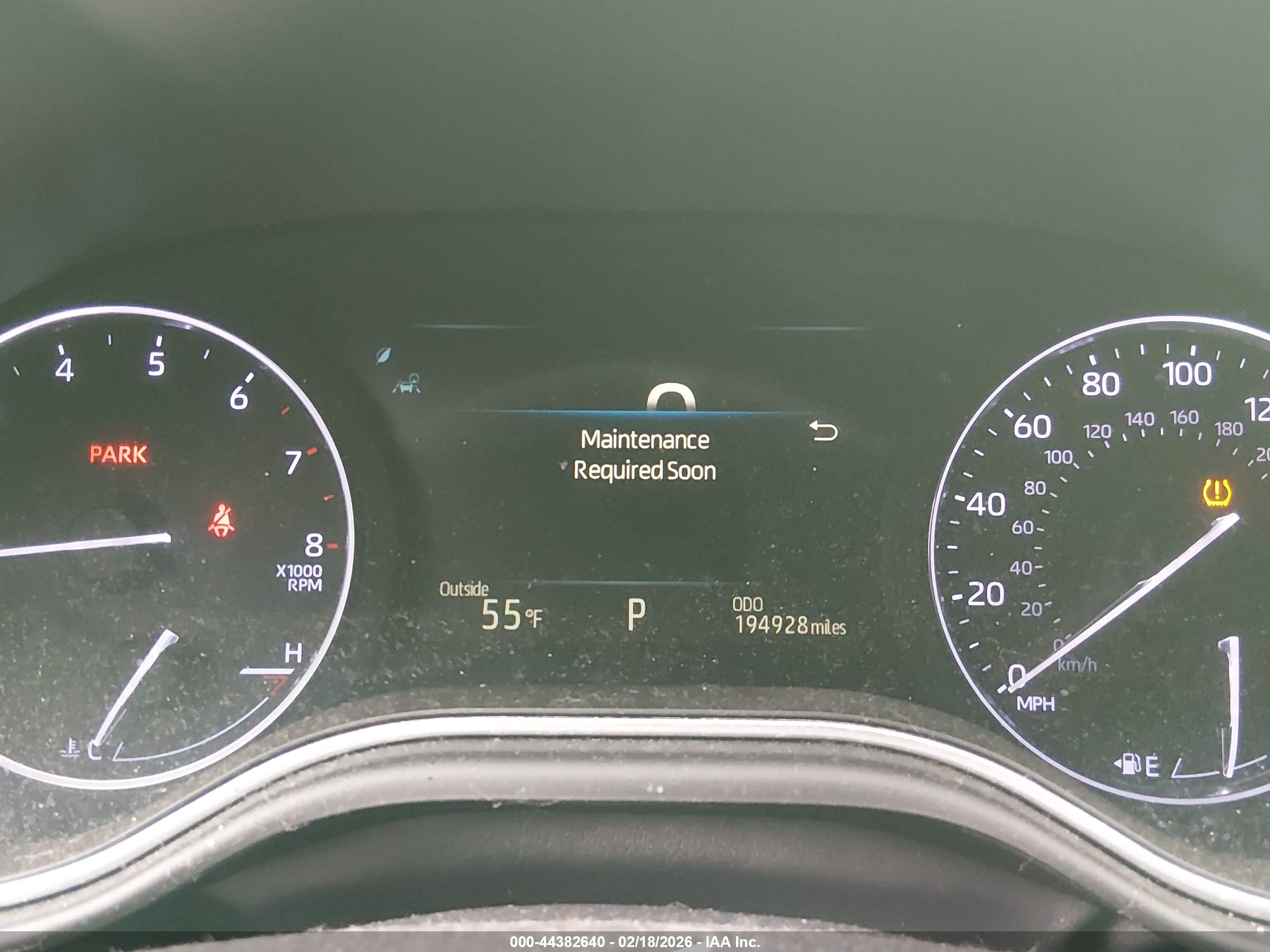 TOYOTA AVALON image 7