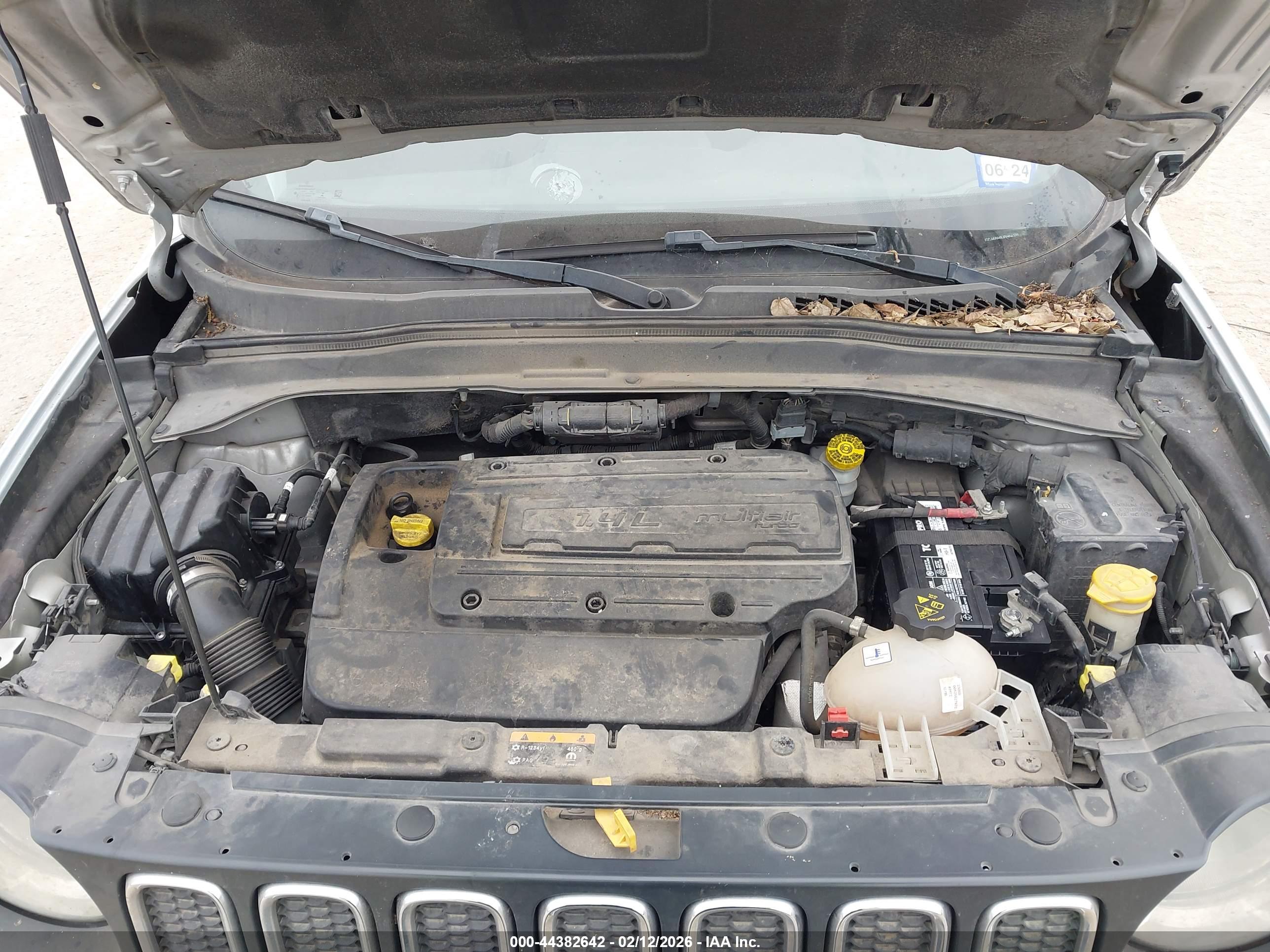 JEEP RENEGADE image 10