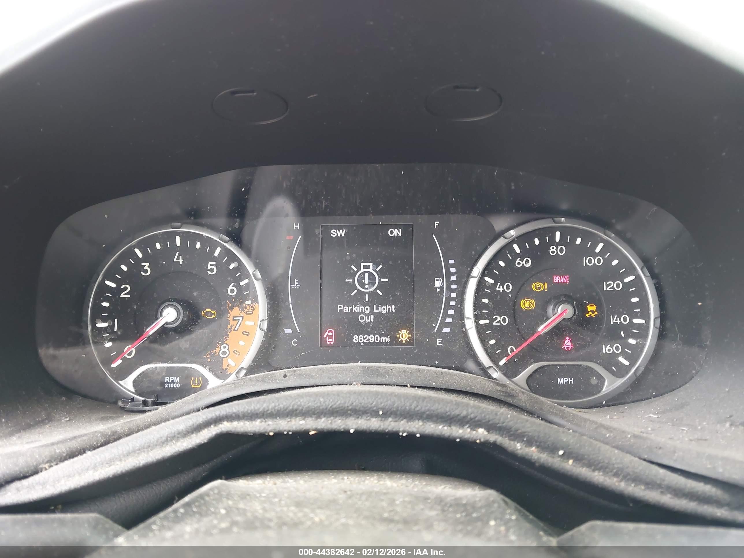 JEEP RENEGADE image 7