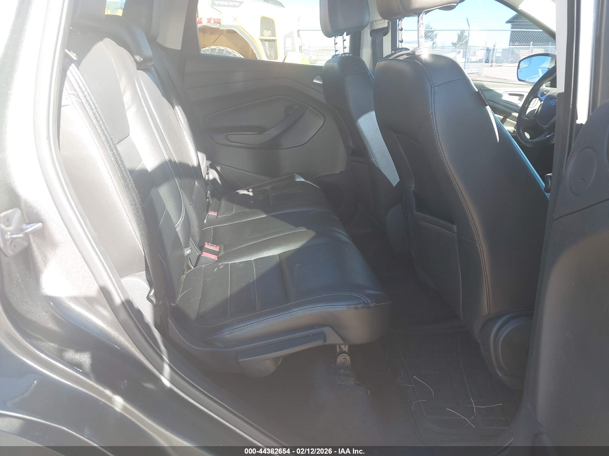 FORD ESCAPE image 8