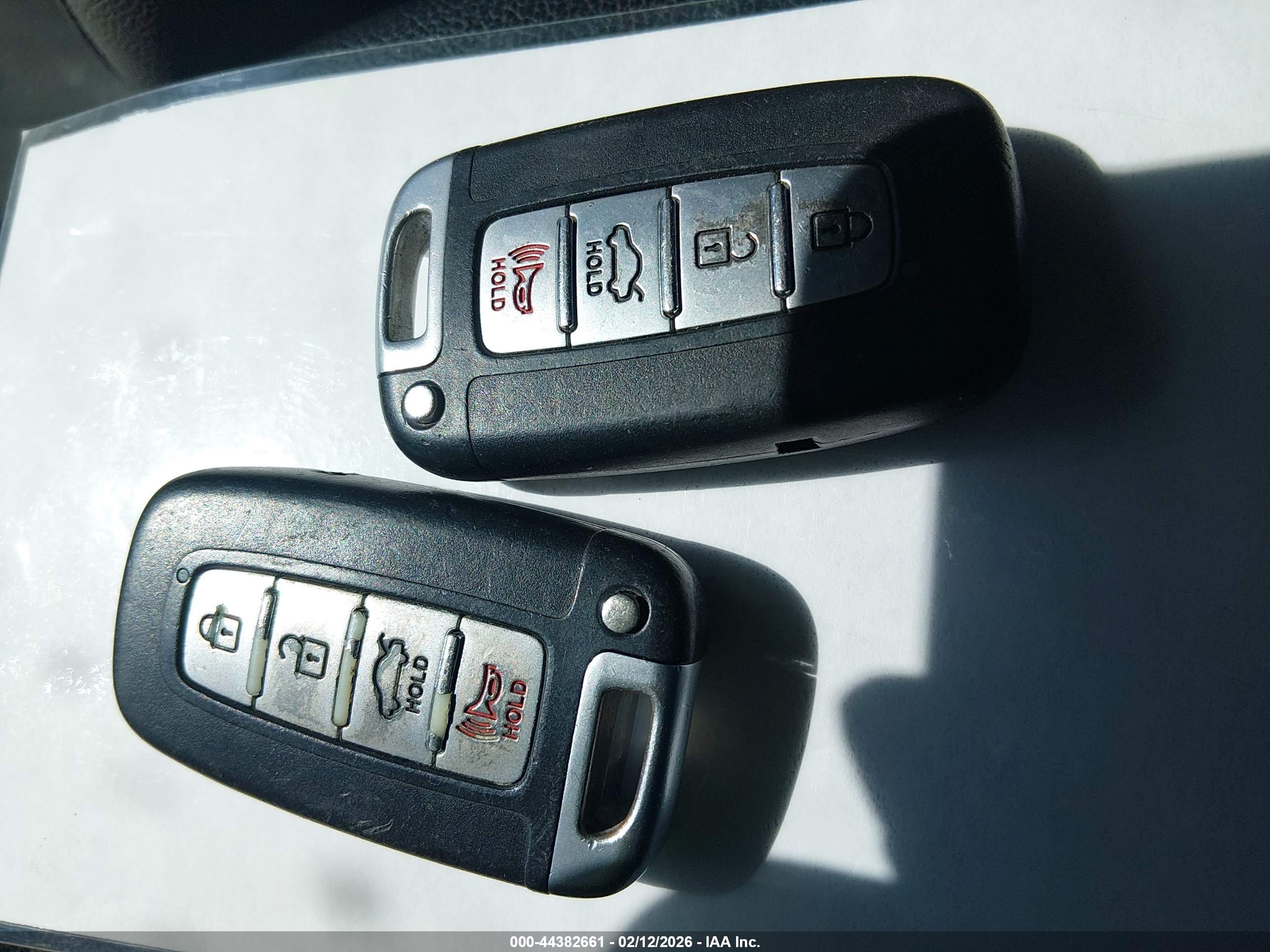 HYUNDAI ELANTRA image 11
