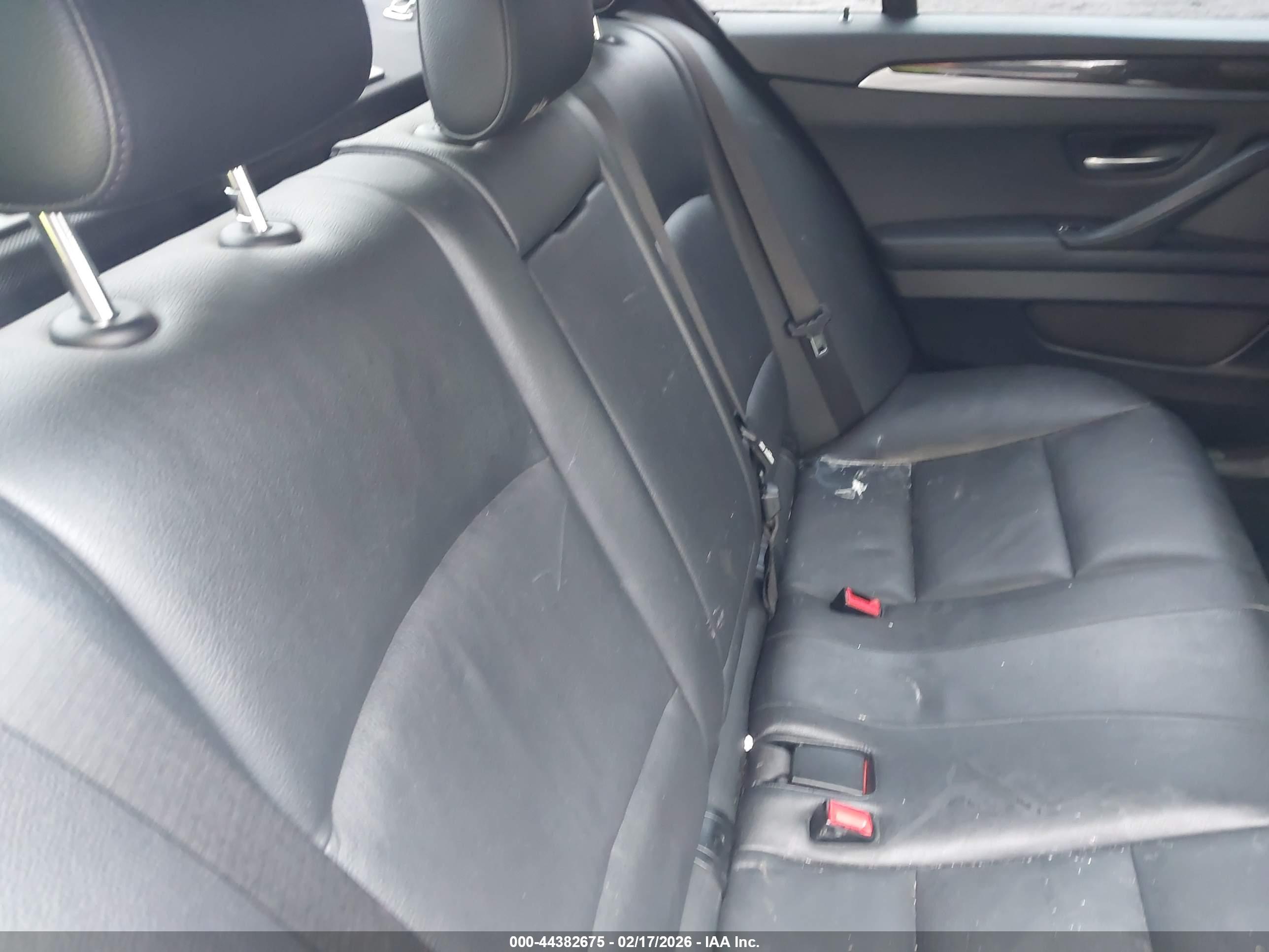 BMW 535I image 8