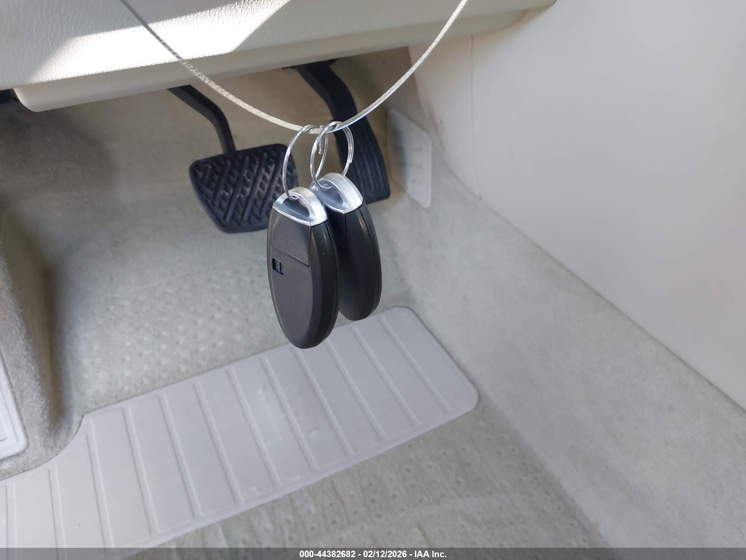 INFINITI QX56 image 11