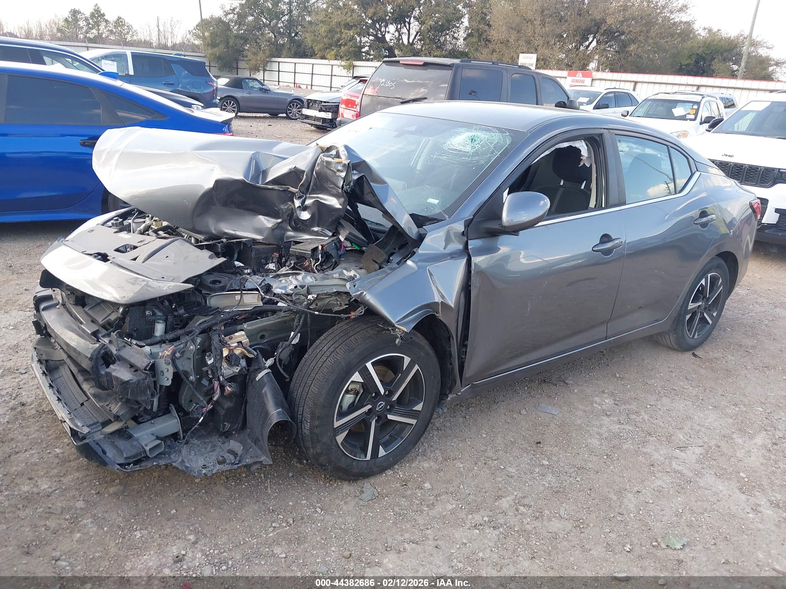 NISSAN SENTRA image 2