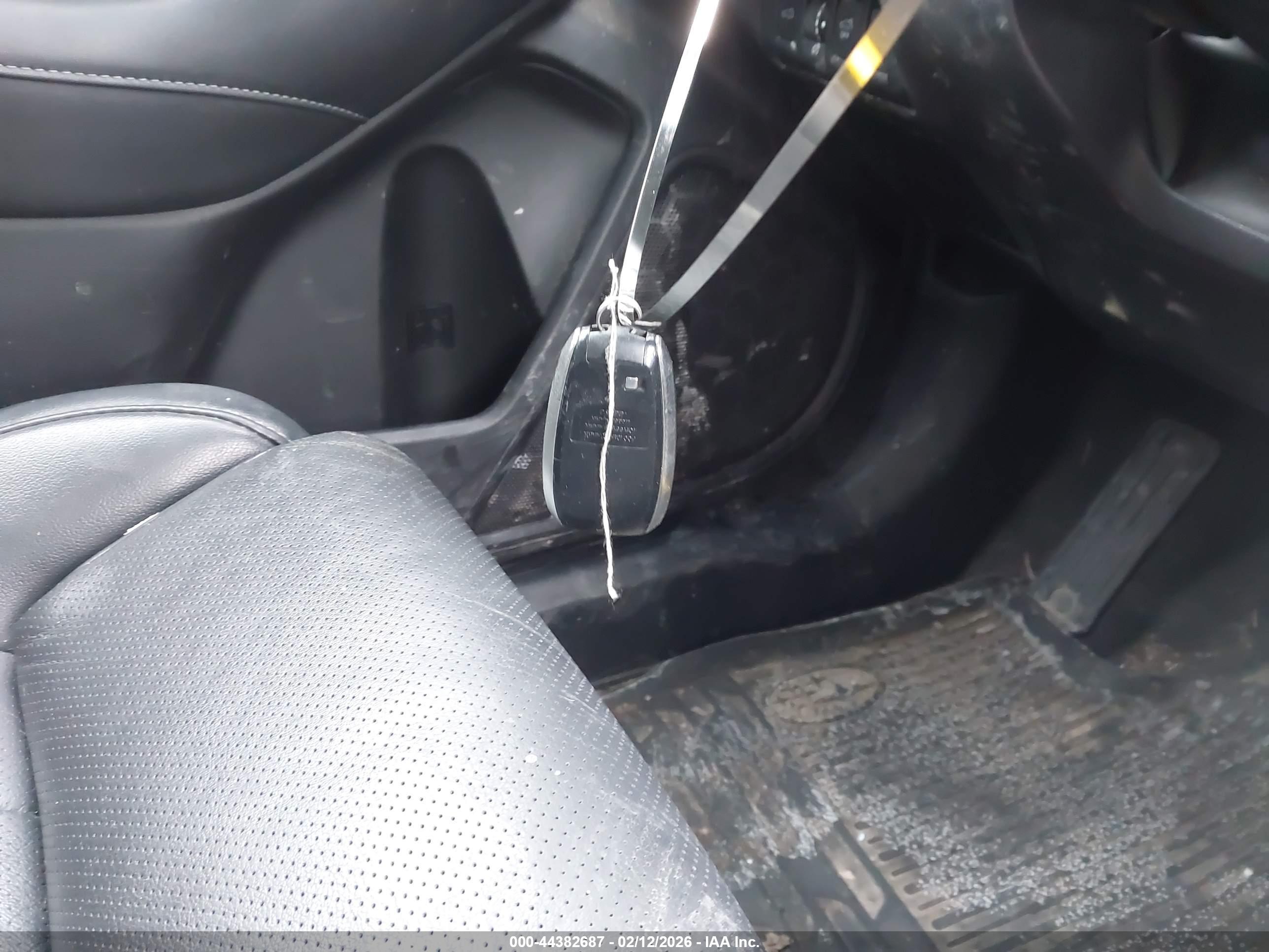 SUBARU OUTBACK image 11