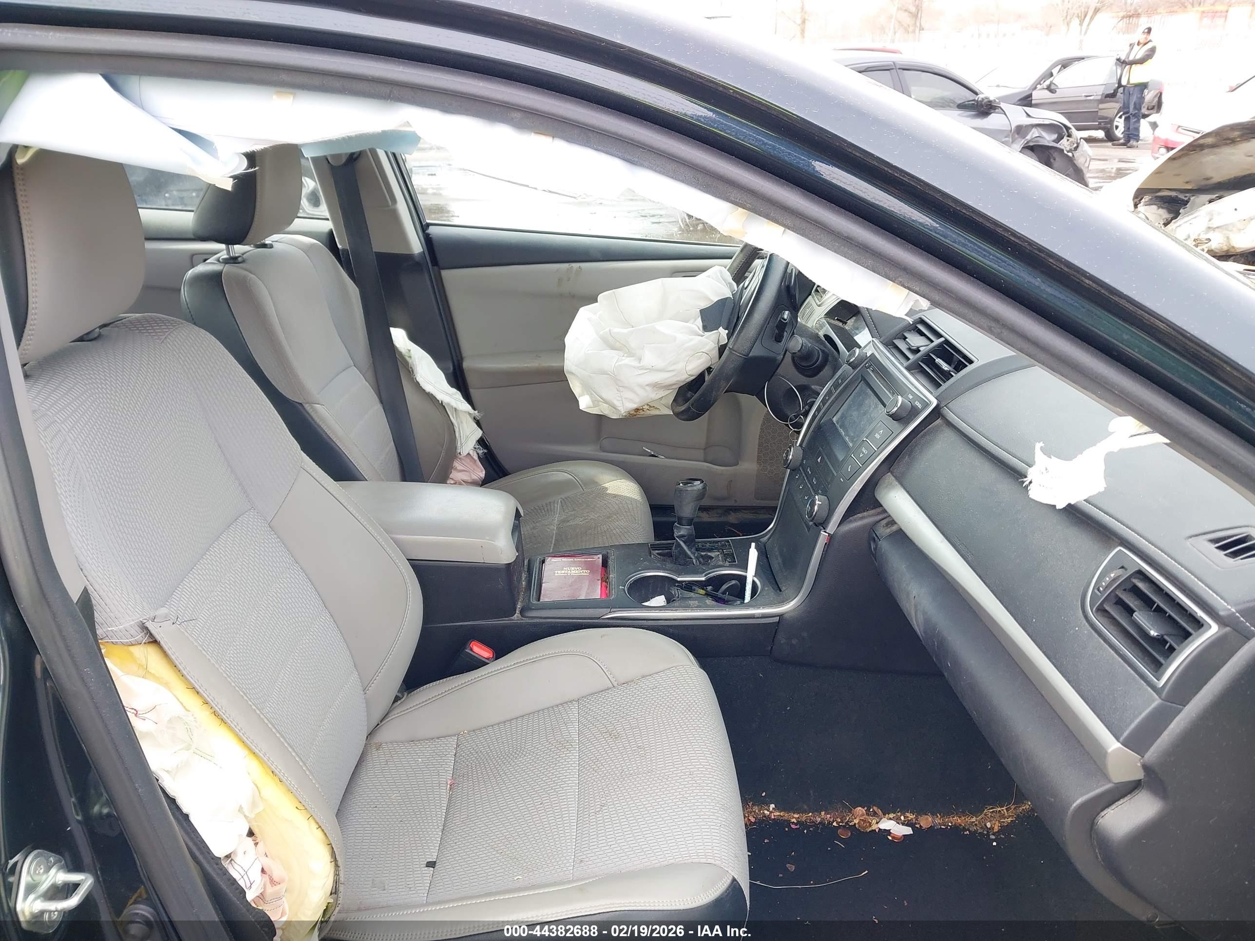TOYOTA CAMRY image 5