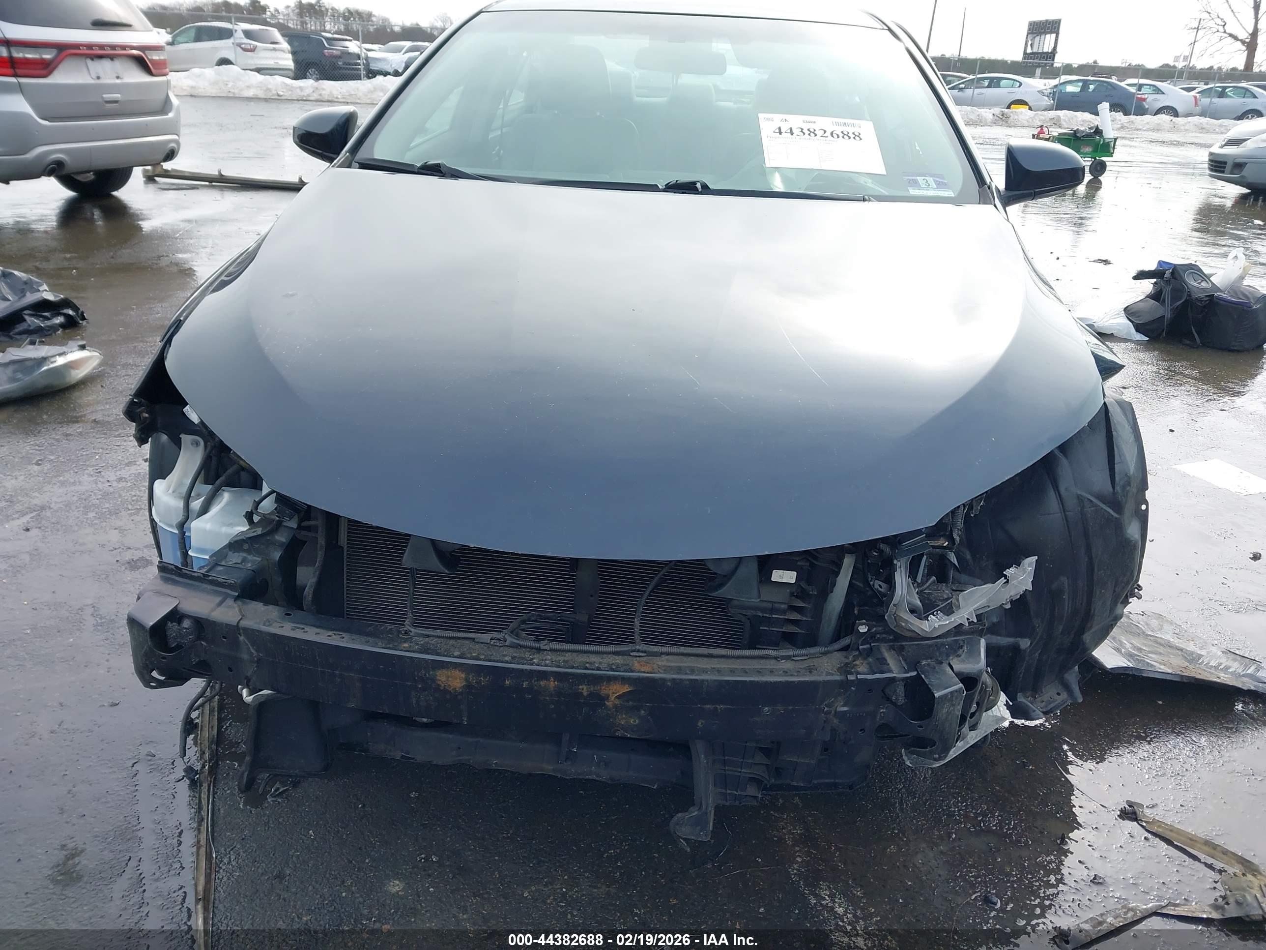 TOYOTA CAMRY image 6