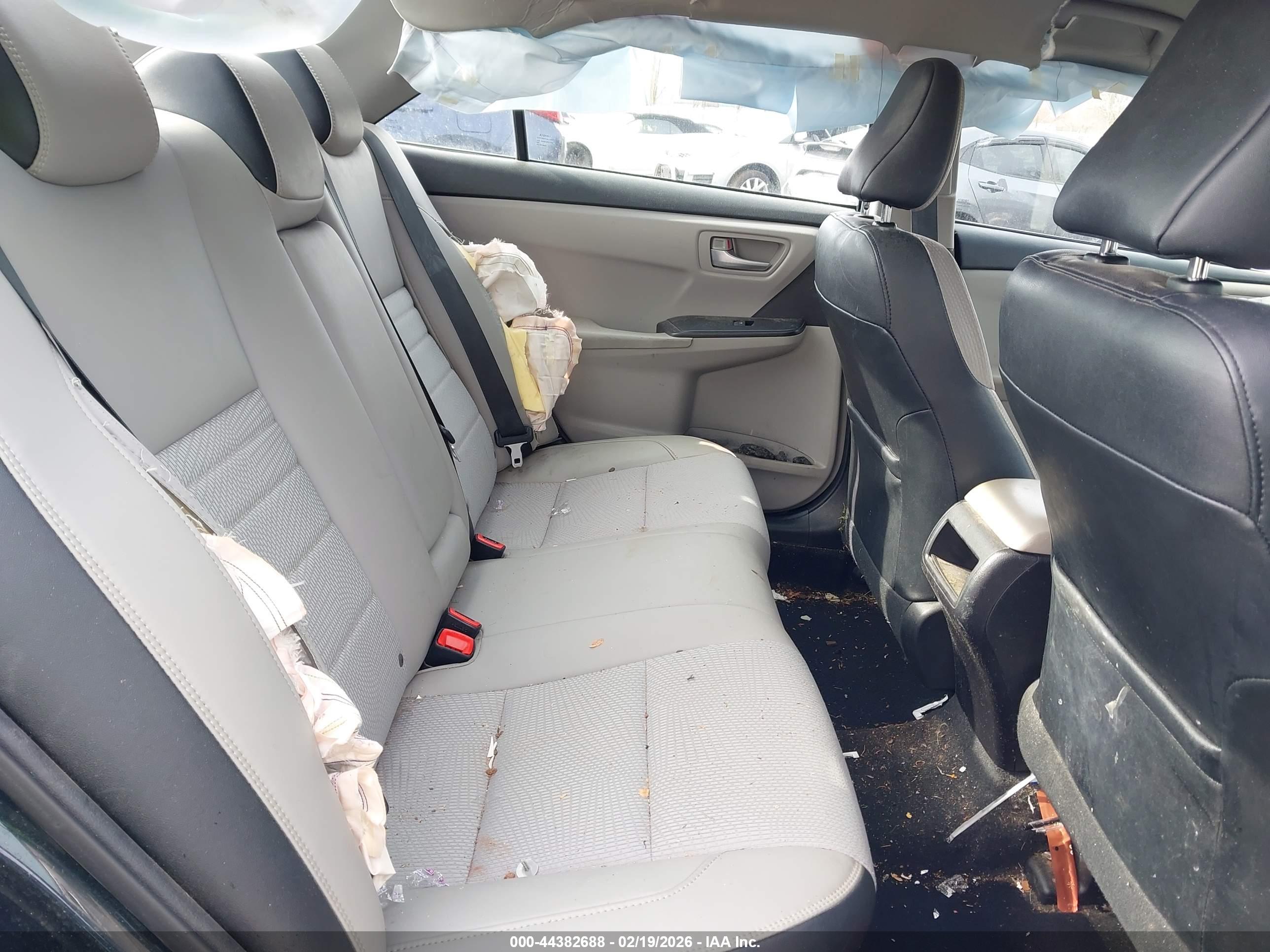 TOYOTA CAMRY image 8