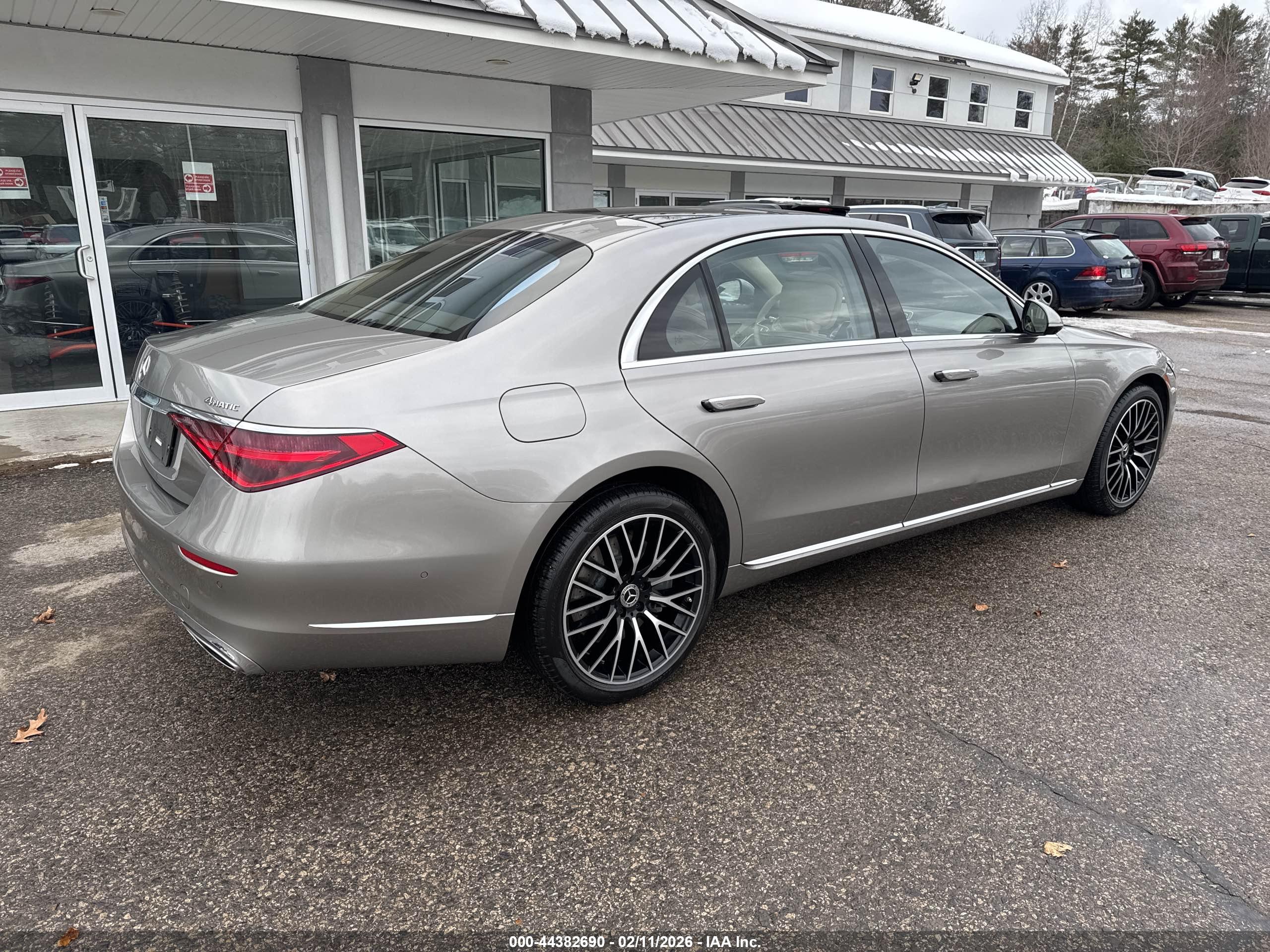 MERCEDES-BENZ S image 4