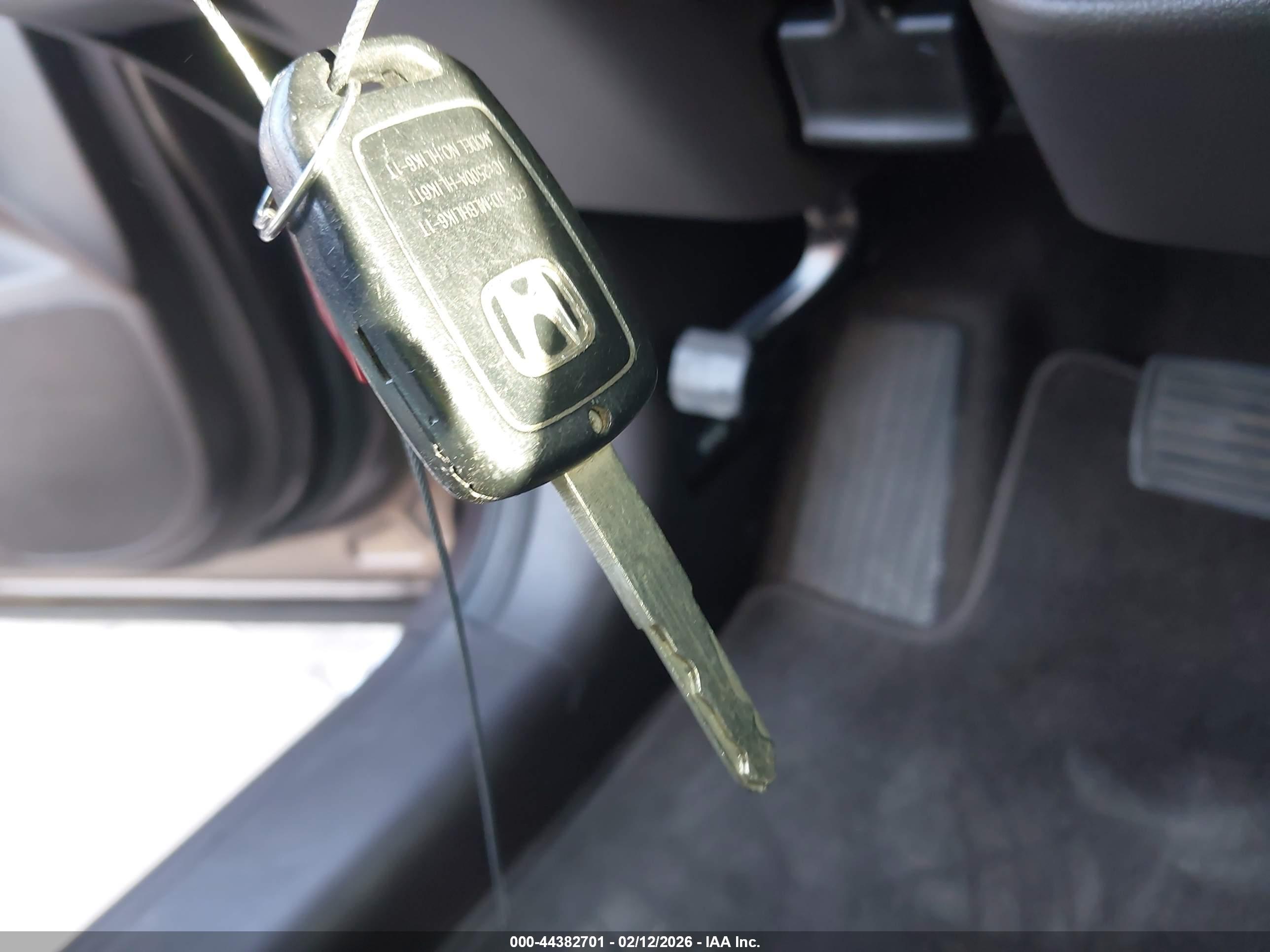 HONDA CR-V image 11