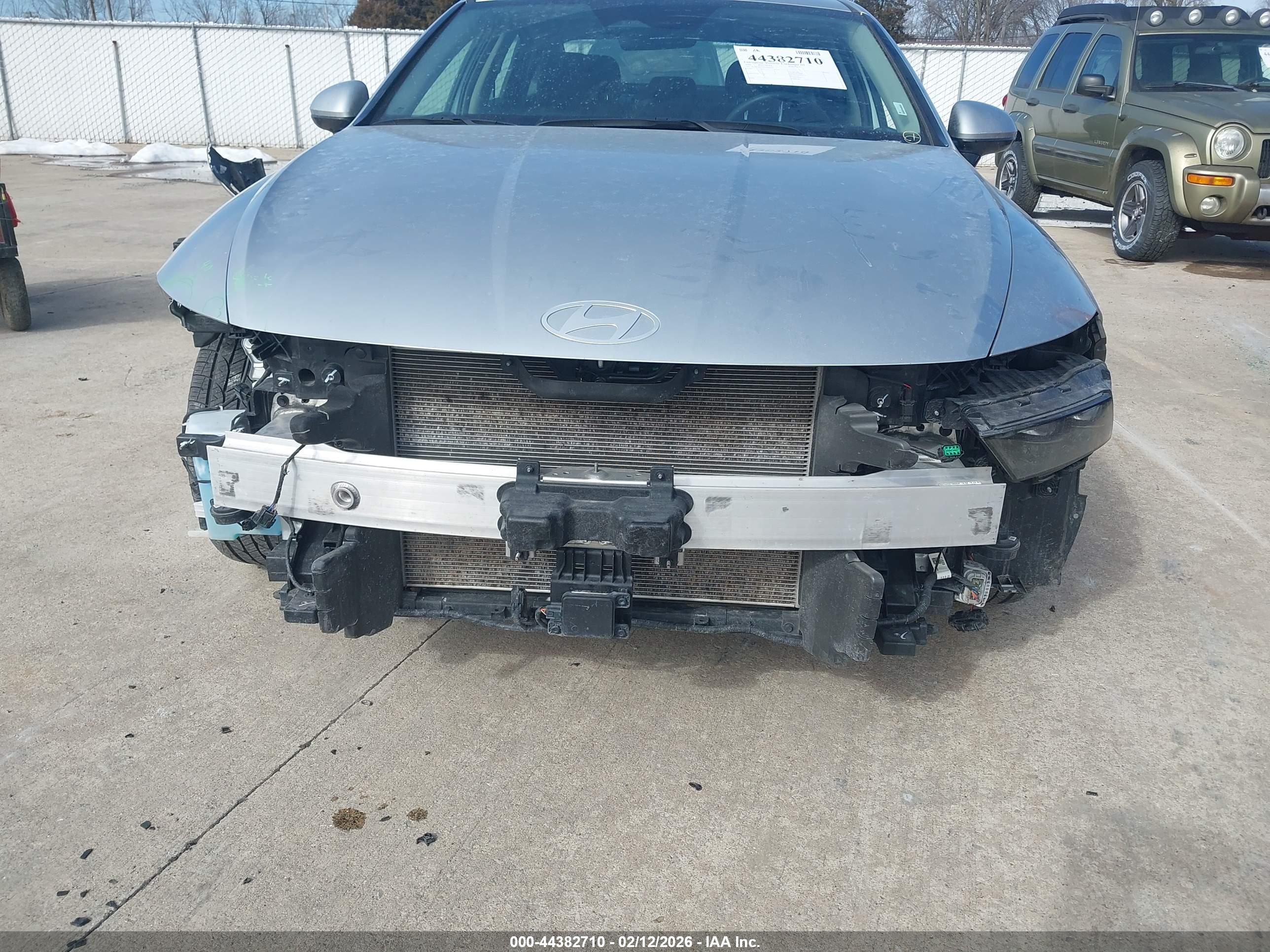 HYUNDAI SONATA image 6