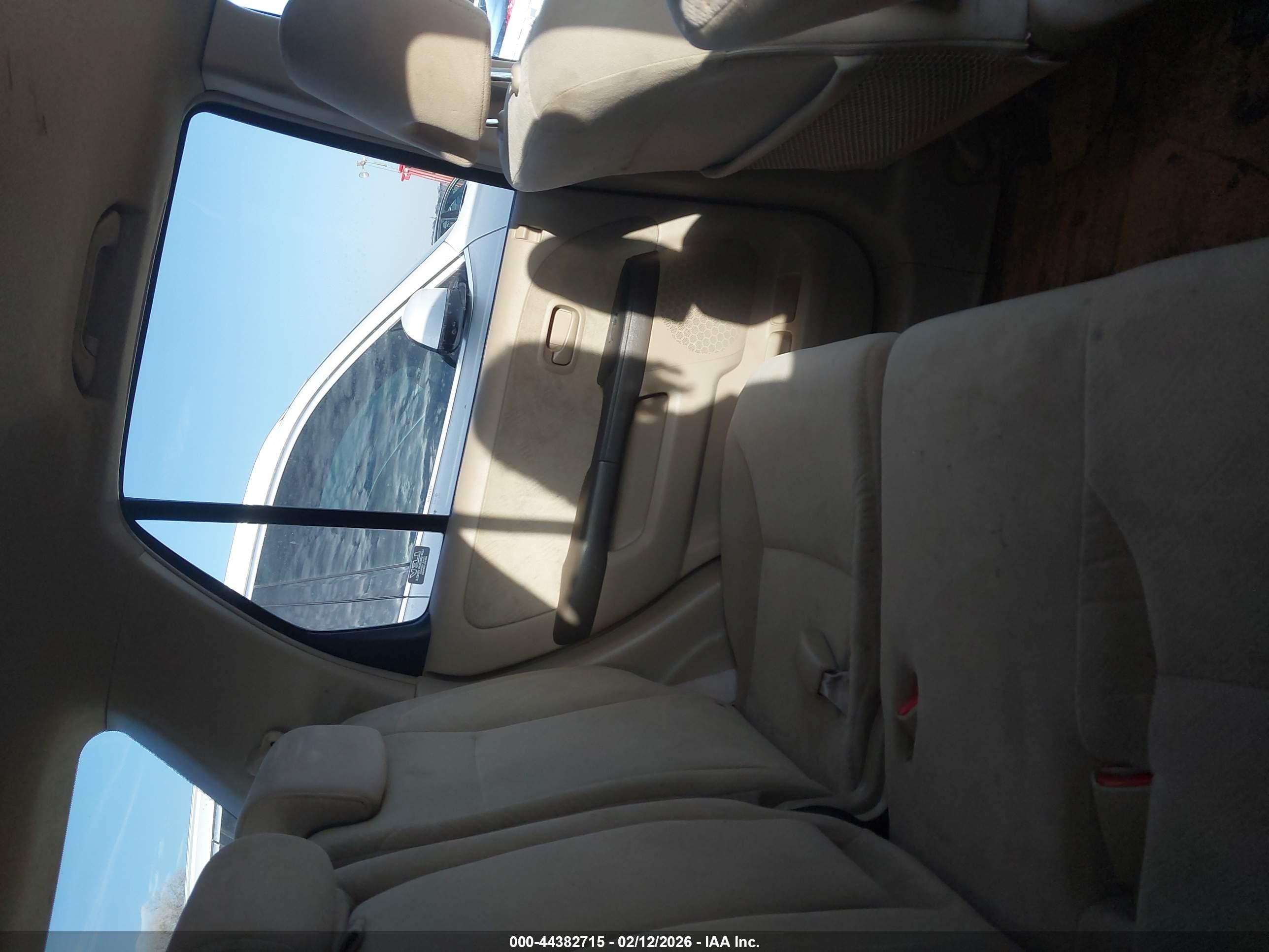 HONDA CR-V image 8