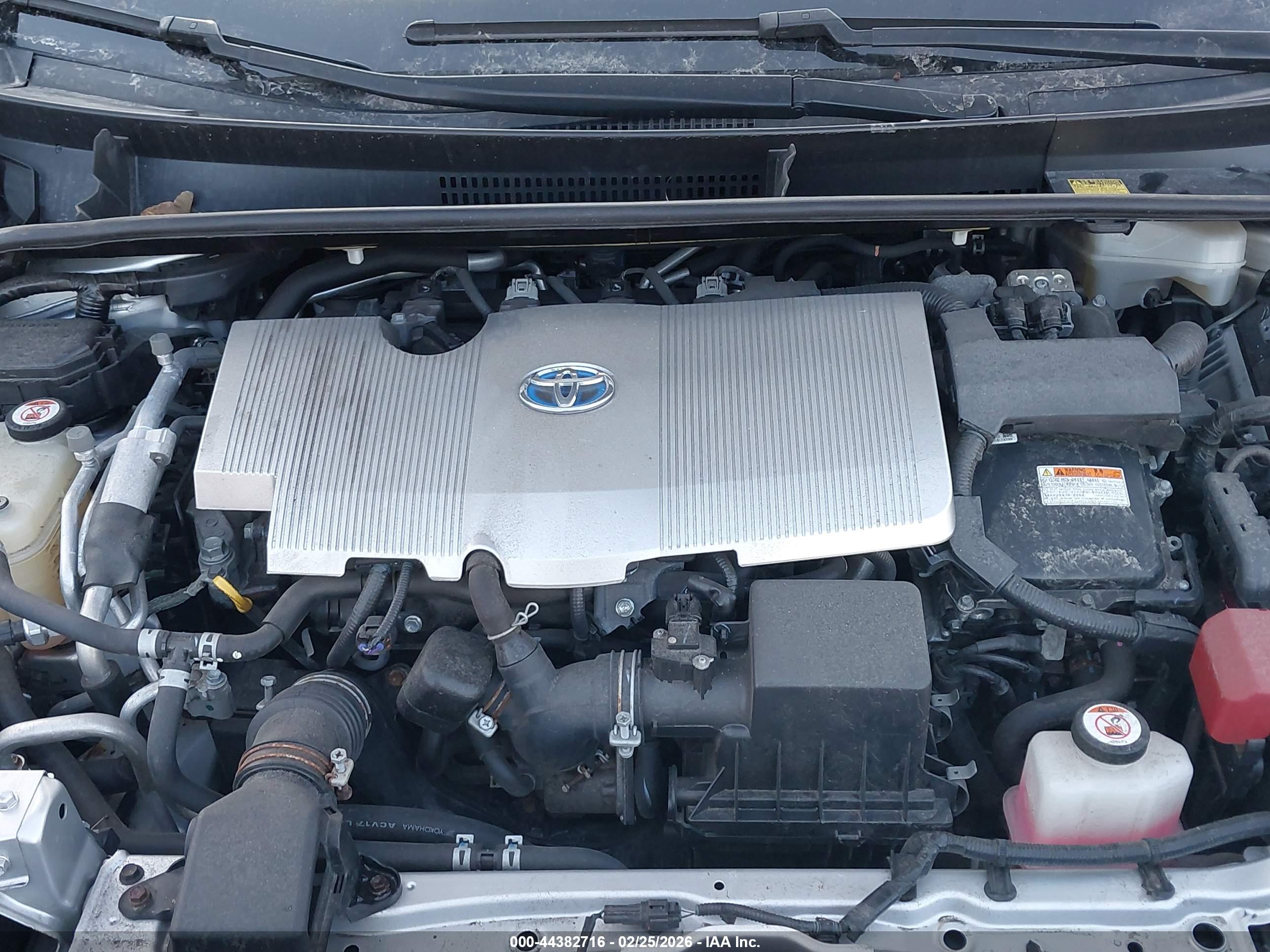 TOYOTA PRIUS image 10