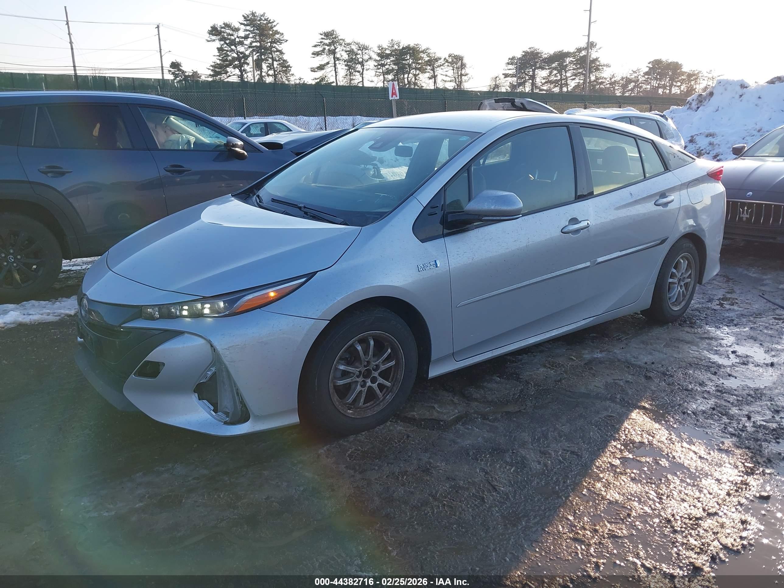 TOYOTA PRIUS image 2