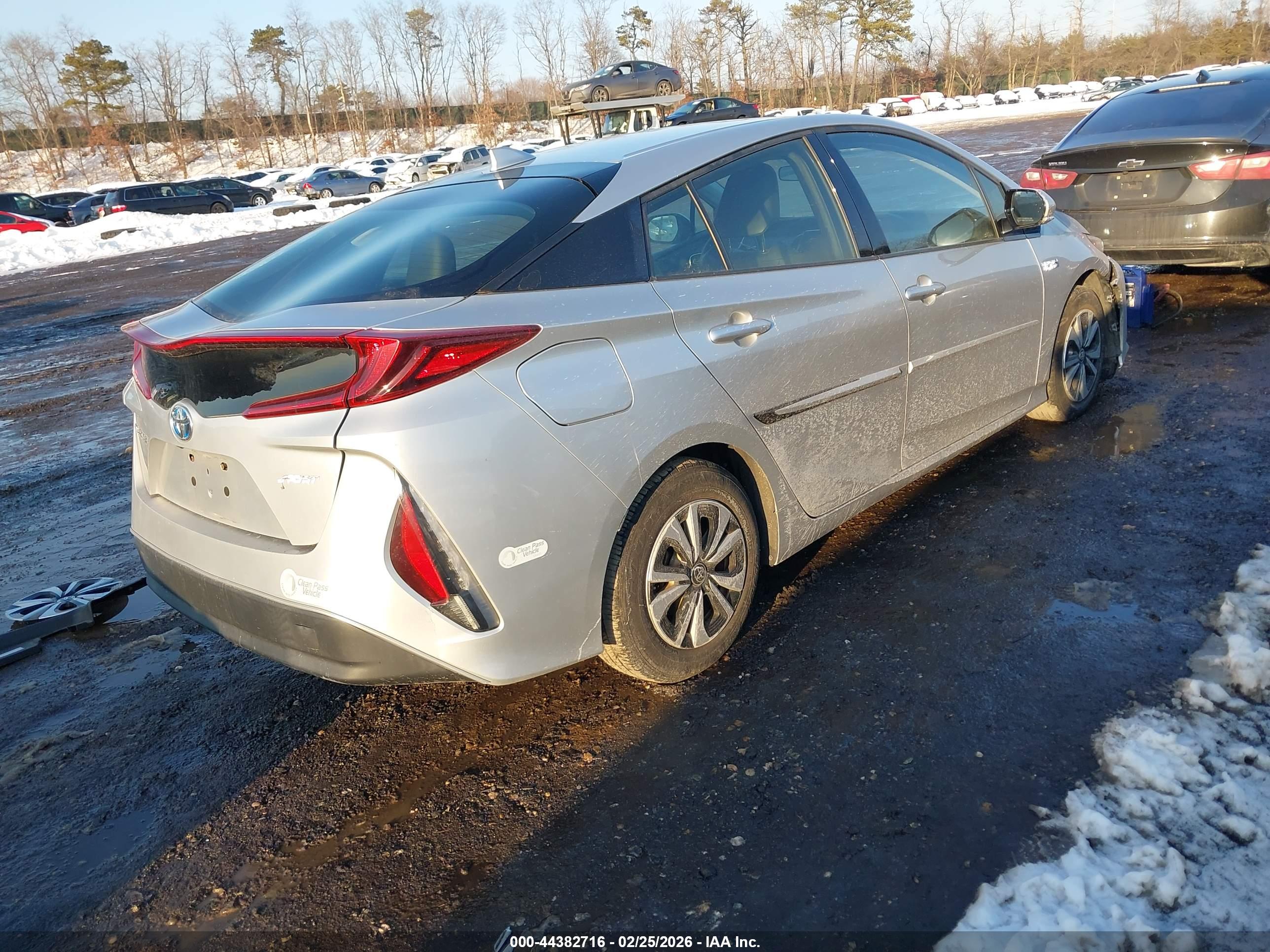 TOYOTA PRIUS image 4