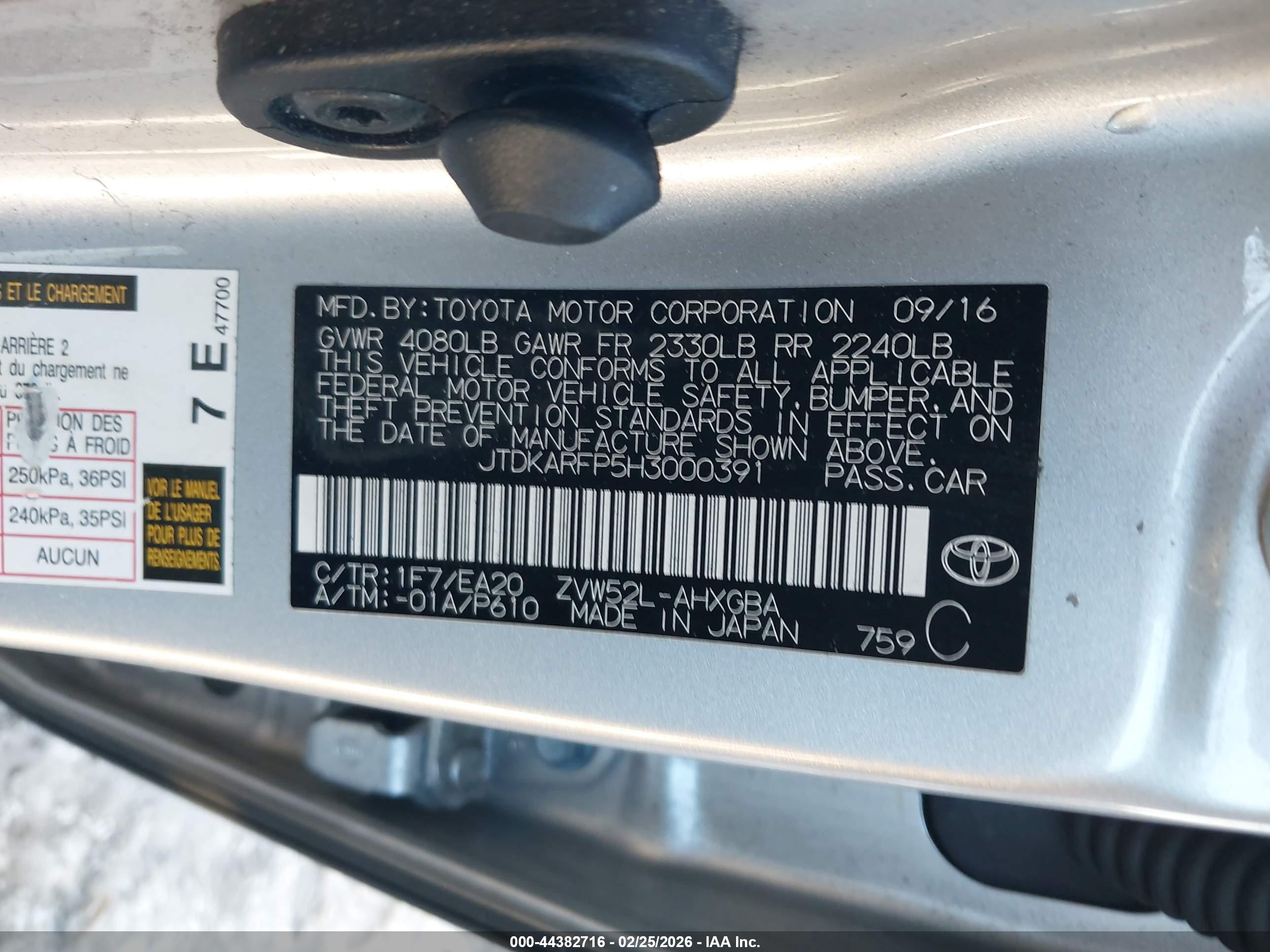 TOYOTA PRIUS image 9